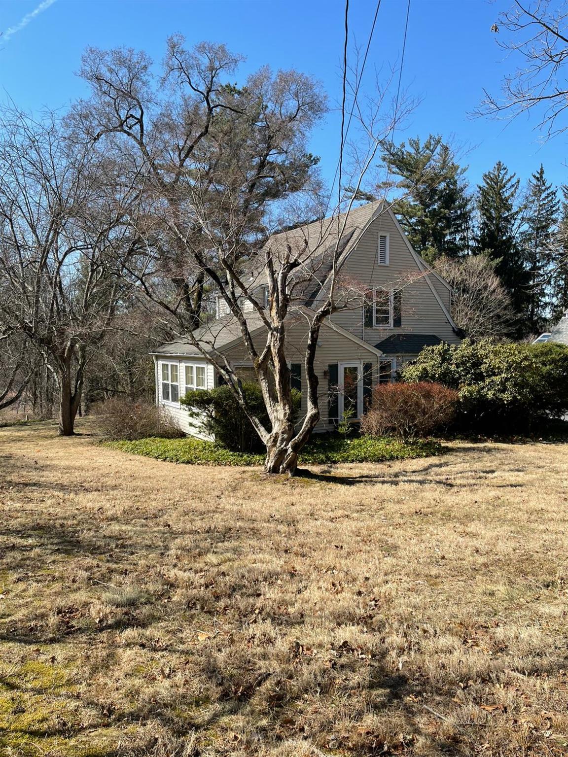 518 Pleasantville Road, Briarcliff Manor, NY 10510