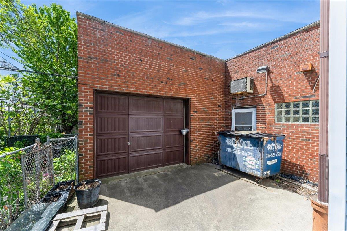 132-10 Hillside Avenue, Richmond Hill, NY 11418