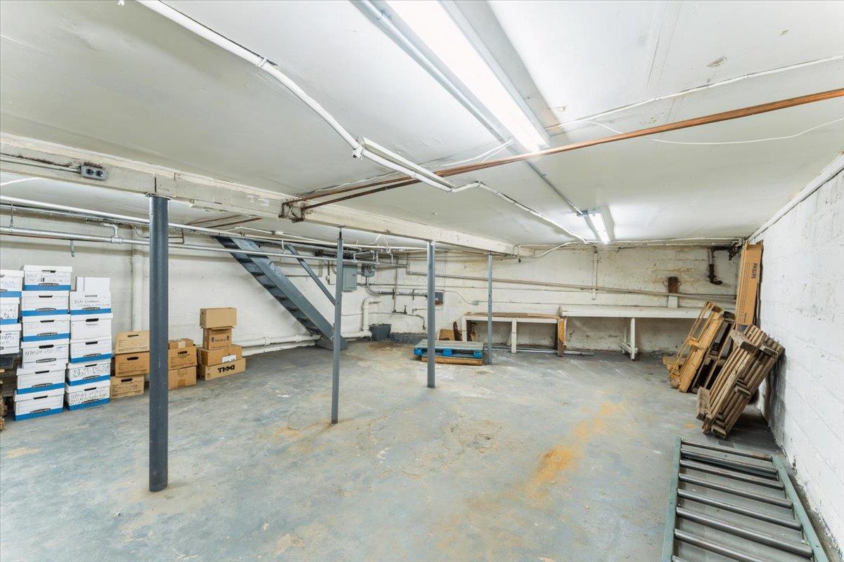 132-10 Hillside Avenue, Richmond Hill, NY 11418