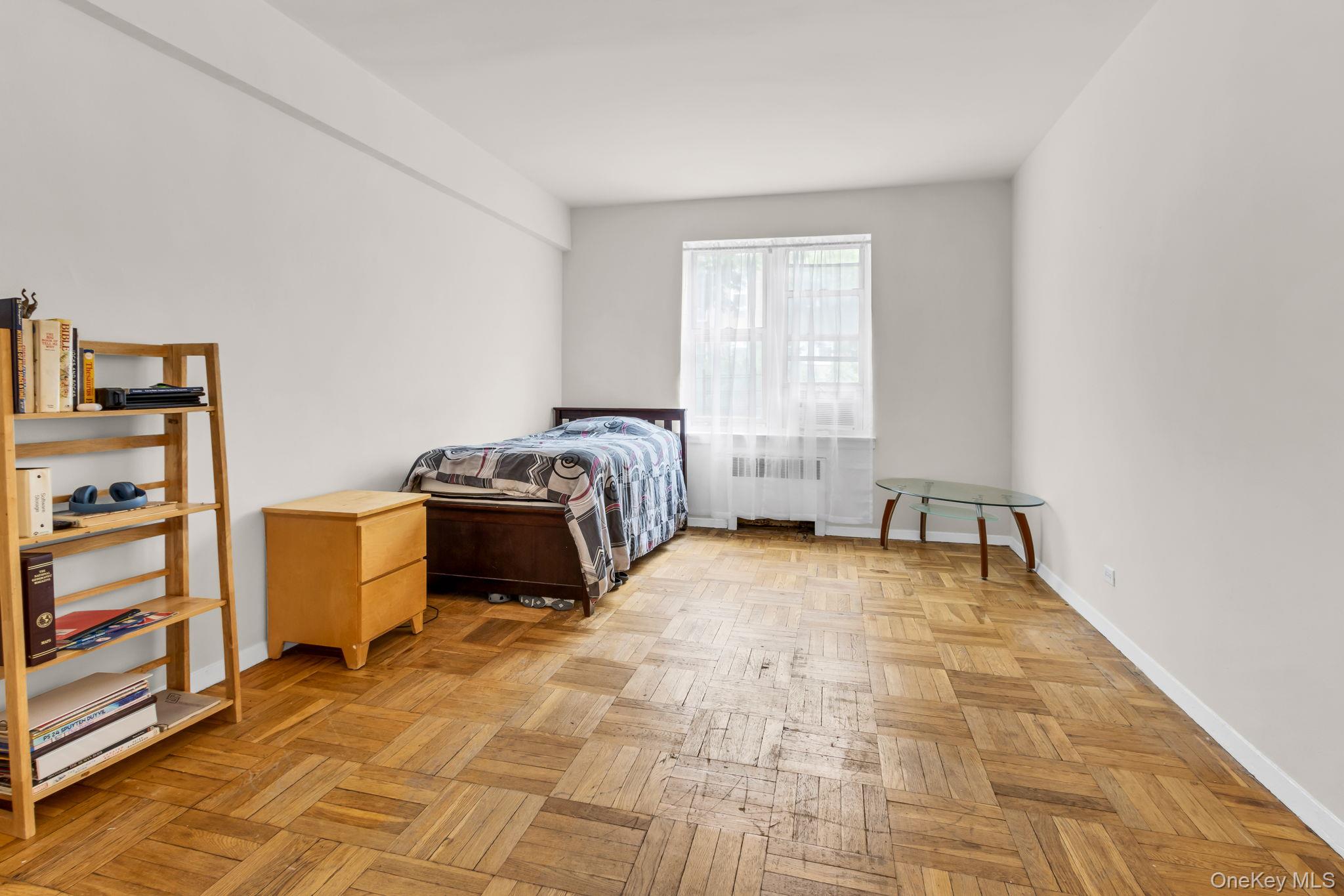 640 W 231 Street # 2B, Bronx, NY 10463