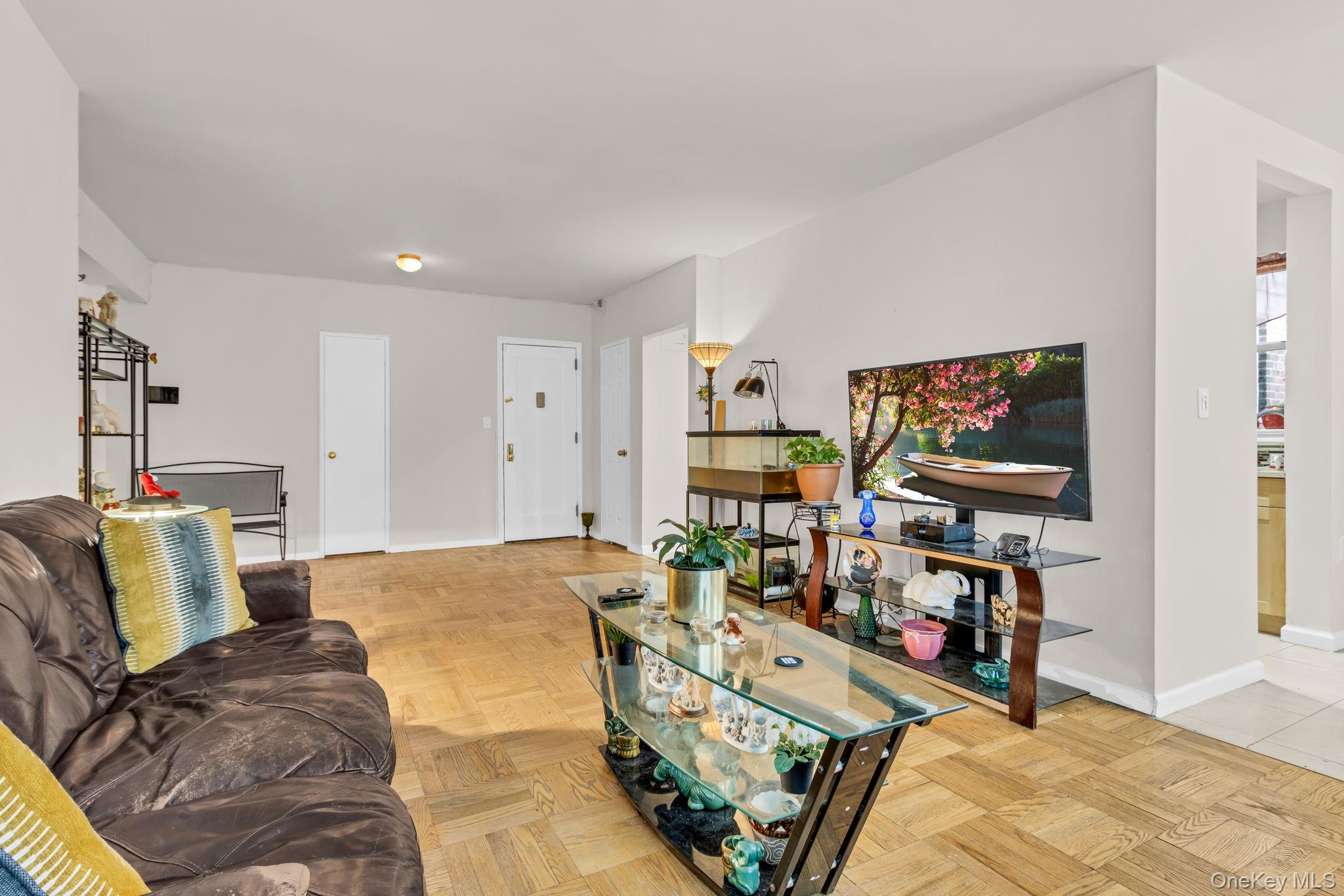 640 W 231 Street # 2B, Bronx, NY 10463