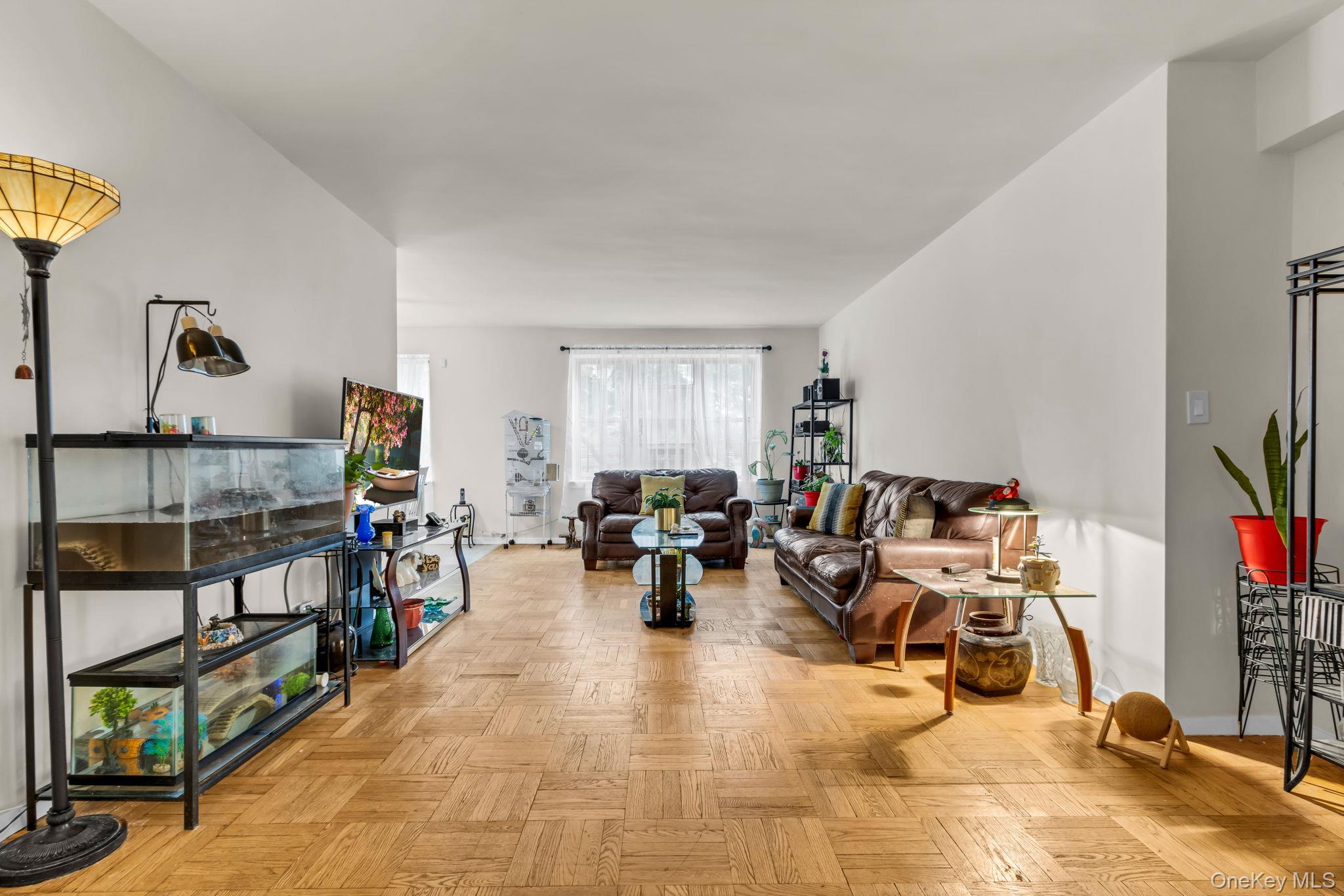 640 W 231 Street # 2B, Bronx, NY 10463