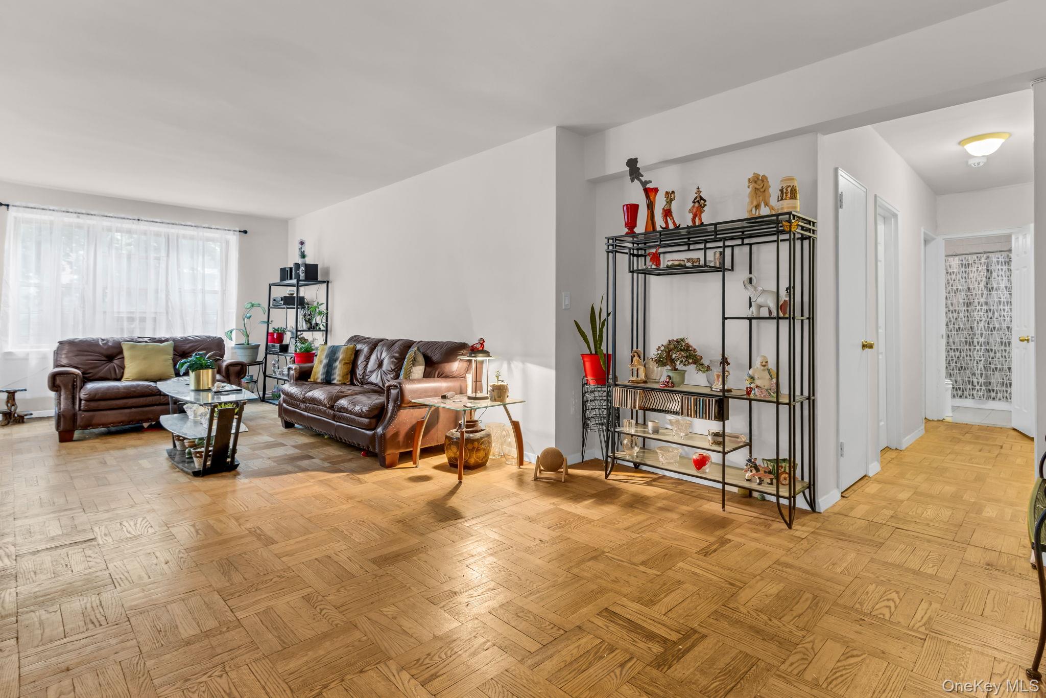 640 W 231 Street # 2B, Bronx, NY 10463