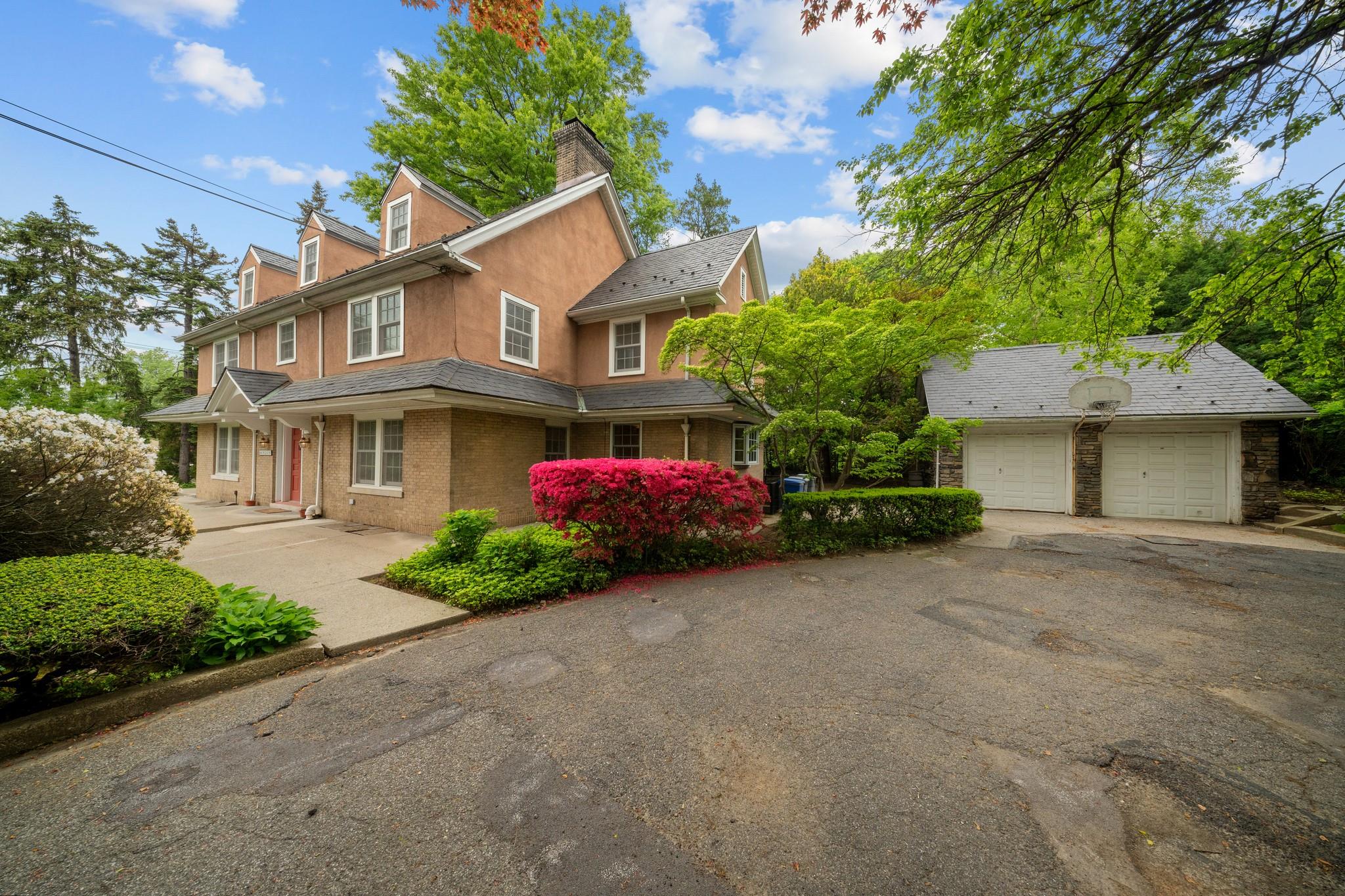 681 W 231st Street, Bronx, NY 10463