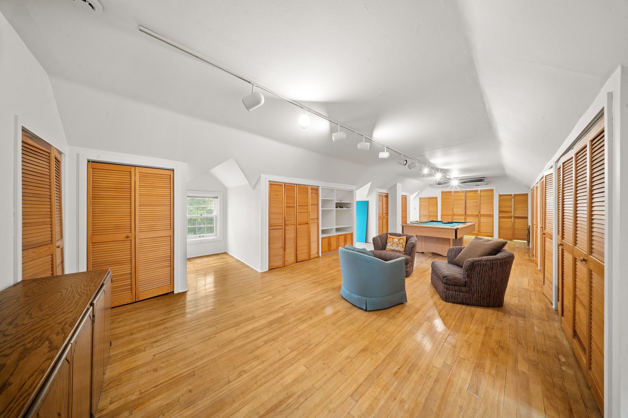 681 W 231st Street, Bronx, NY 10463