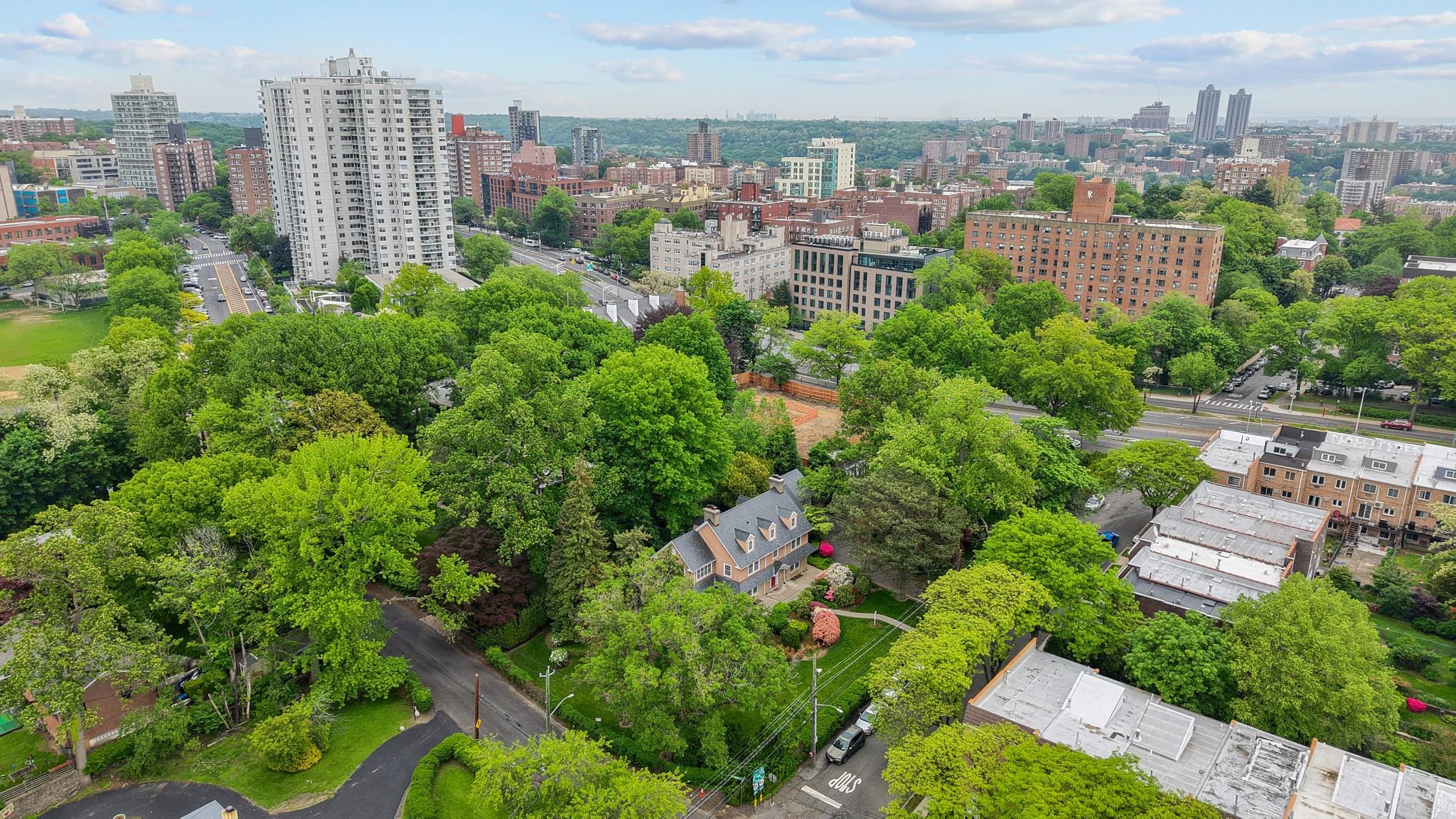 681 W 231st Street, Bronx, NY 10463