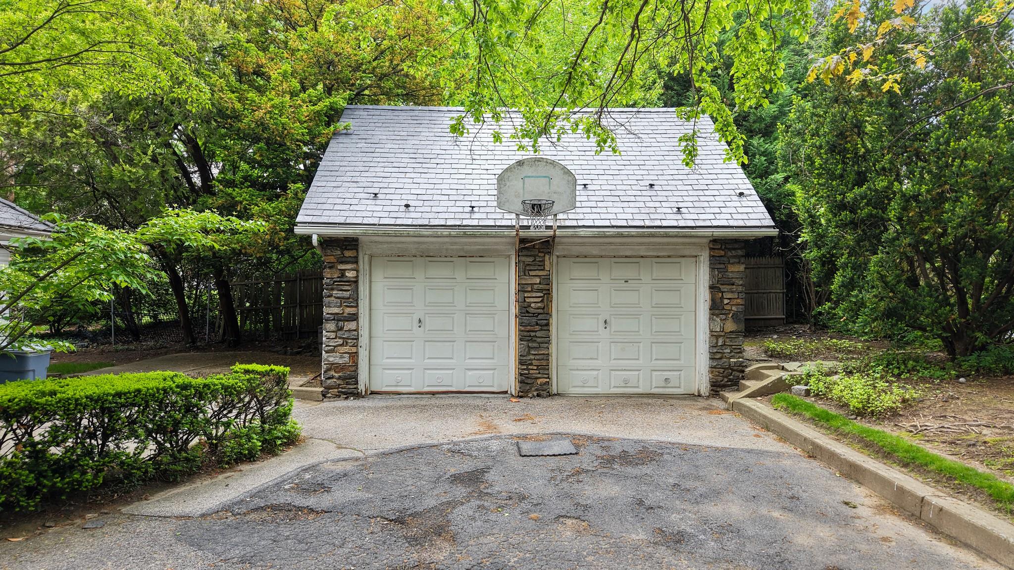 681 W 231st Street, Bronx, NY 10463