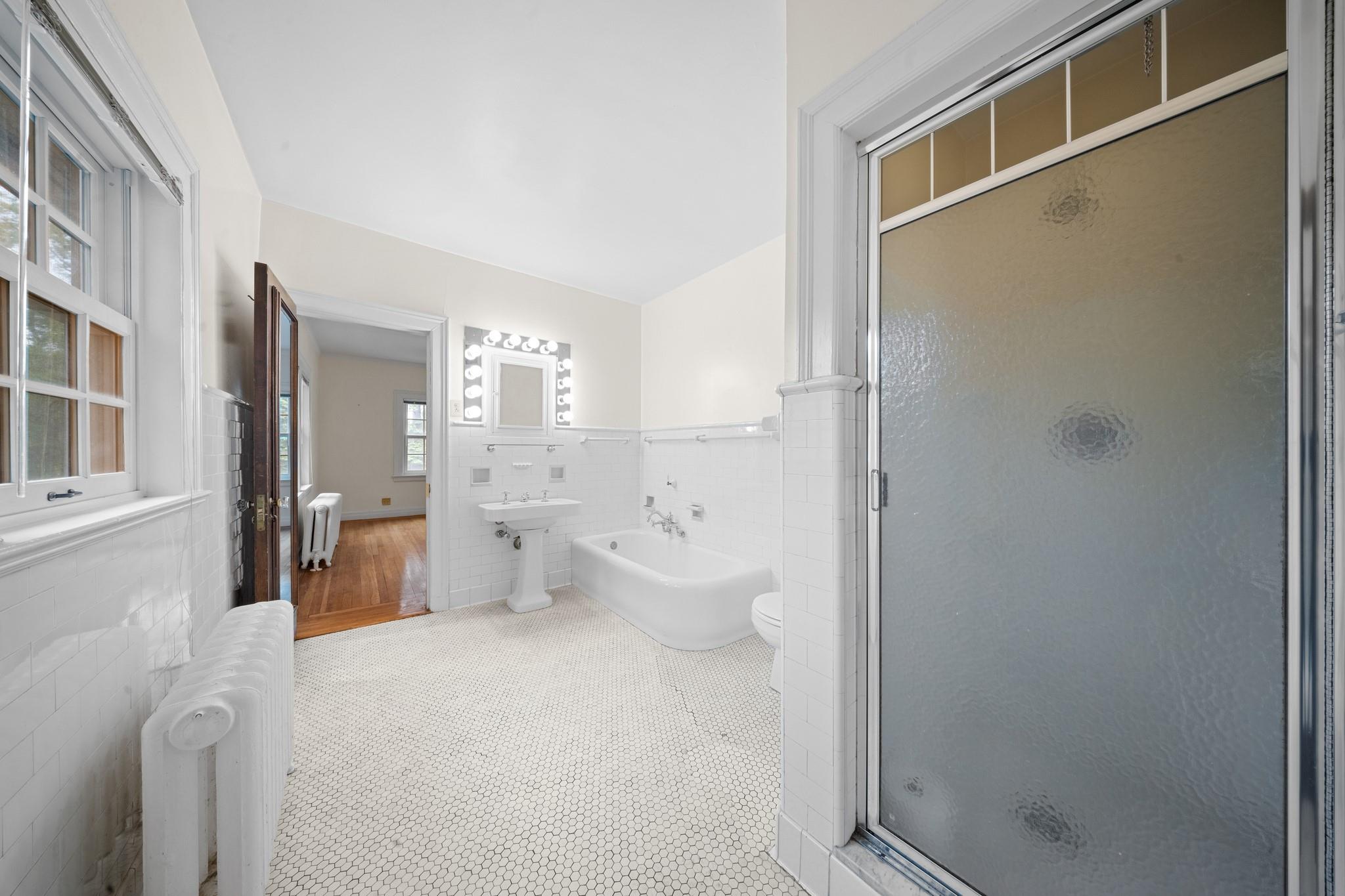 681 W 231st Street, Bronx, NY 10463