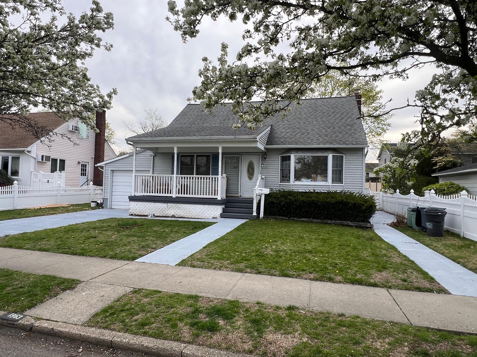 1963 central dr N, East Meadow, NY 11554