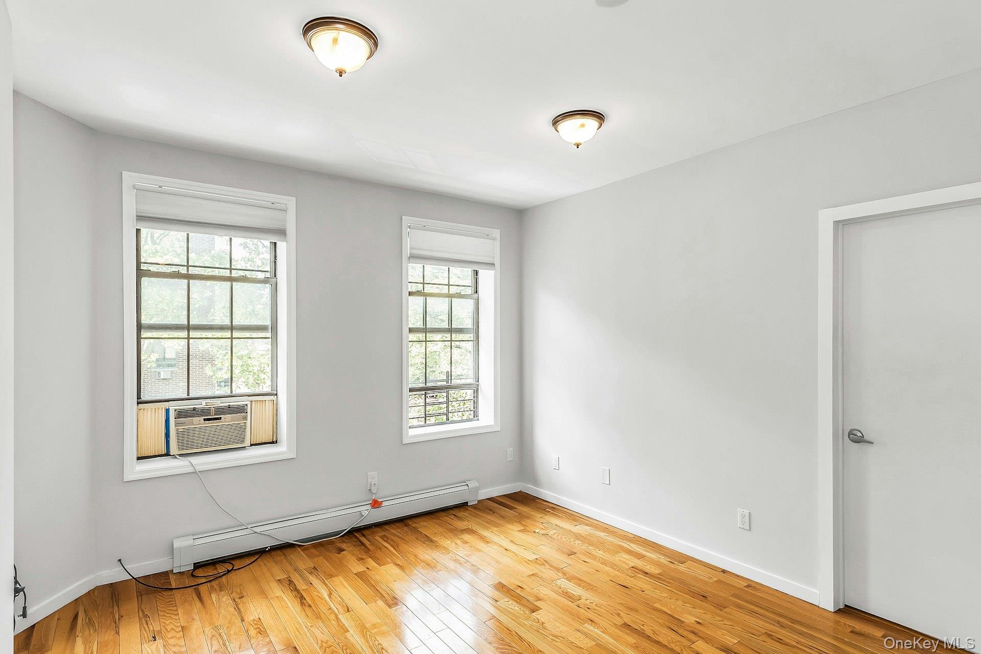 34-21 9 Street, Astoria, NY 11106