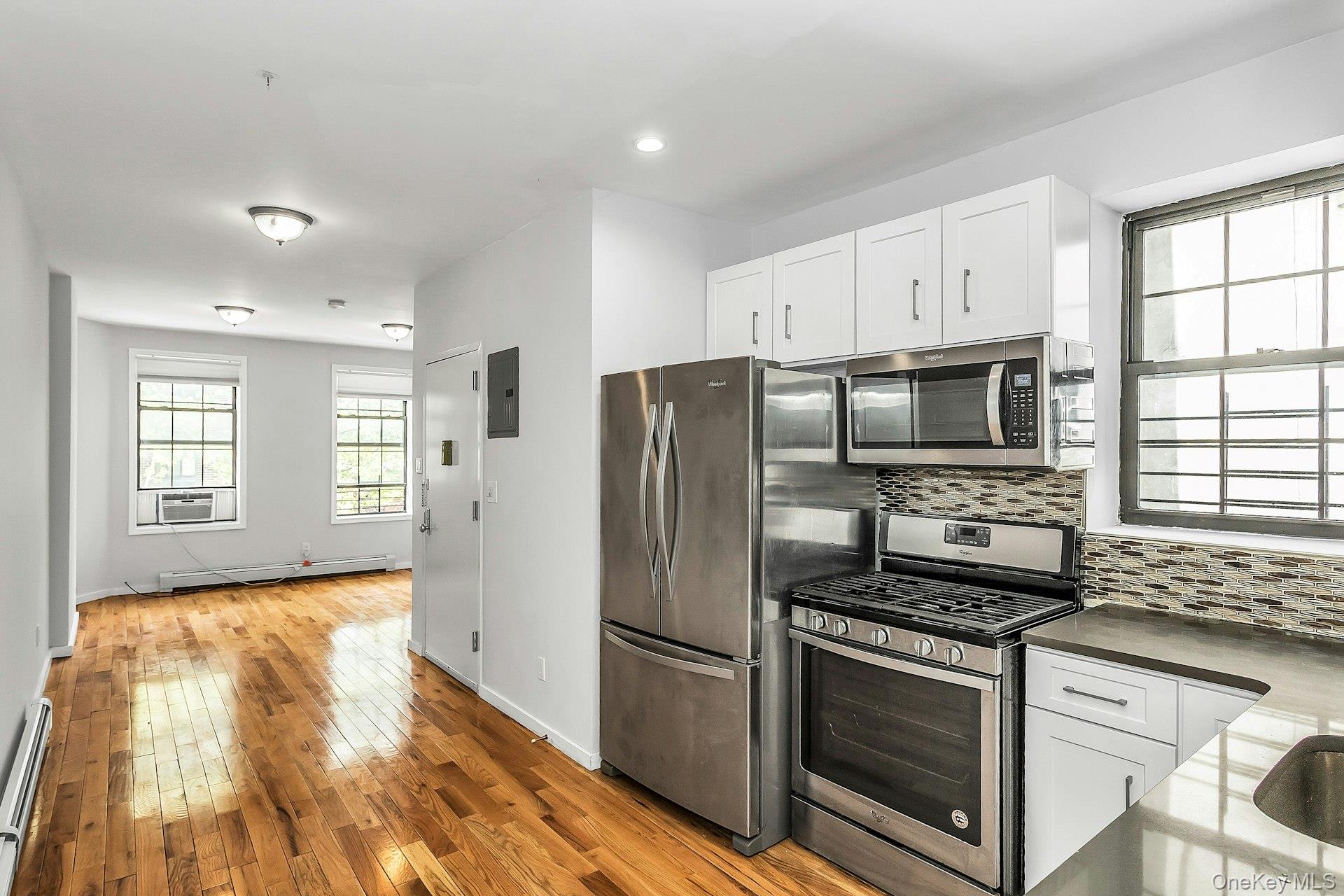 34-21 9 Street, Astoria, NY 11106