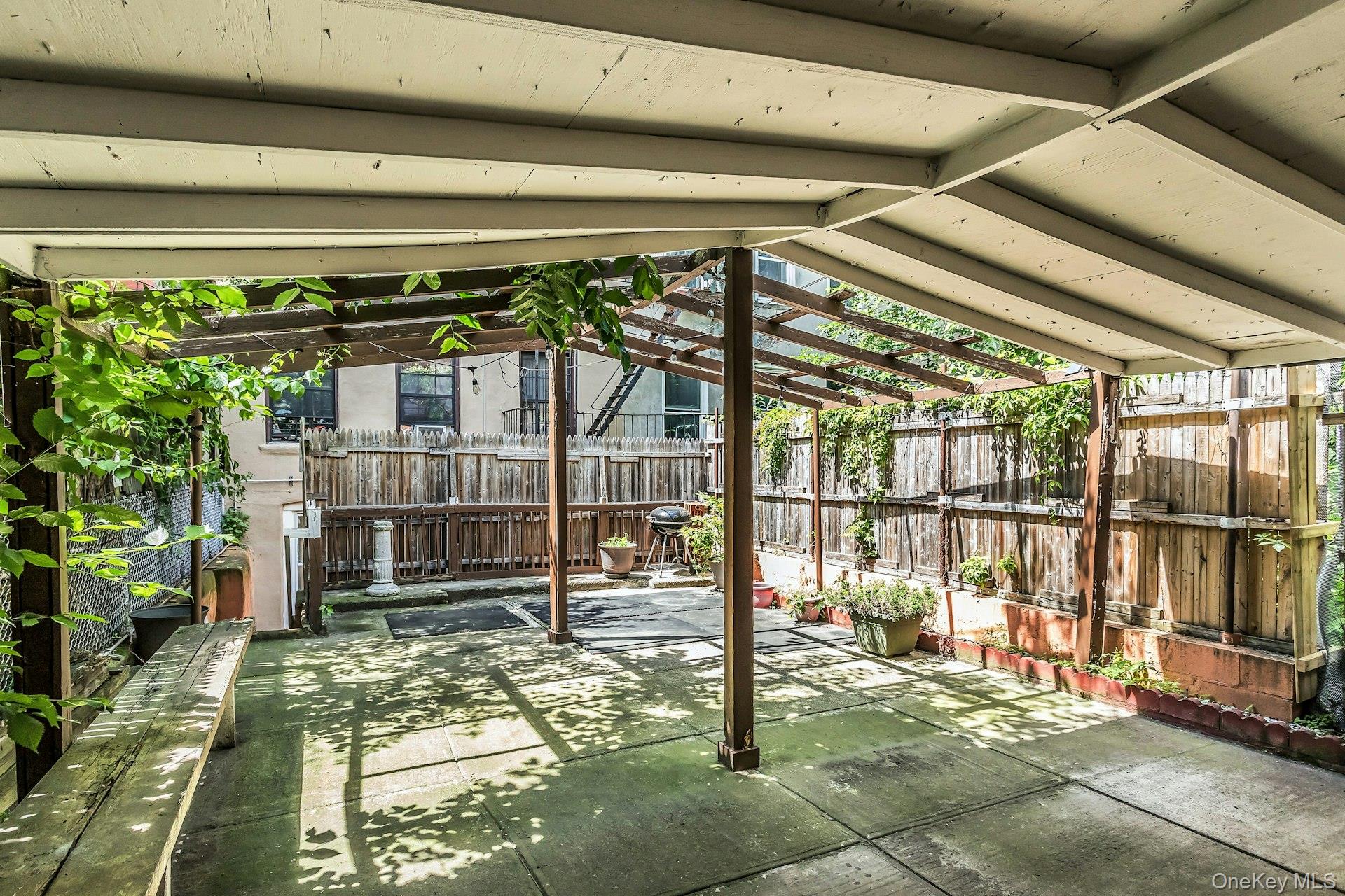 34-21 9 Street, Astoria, NY 11106