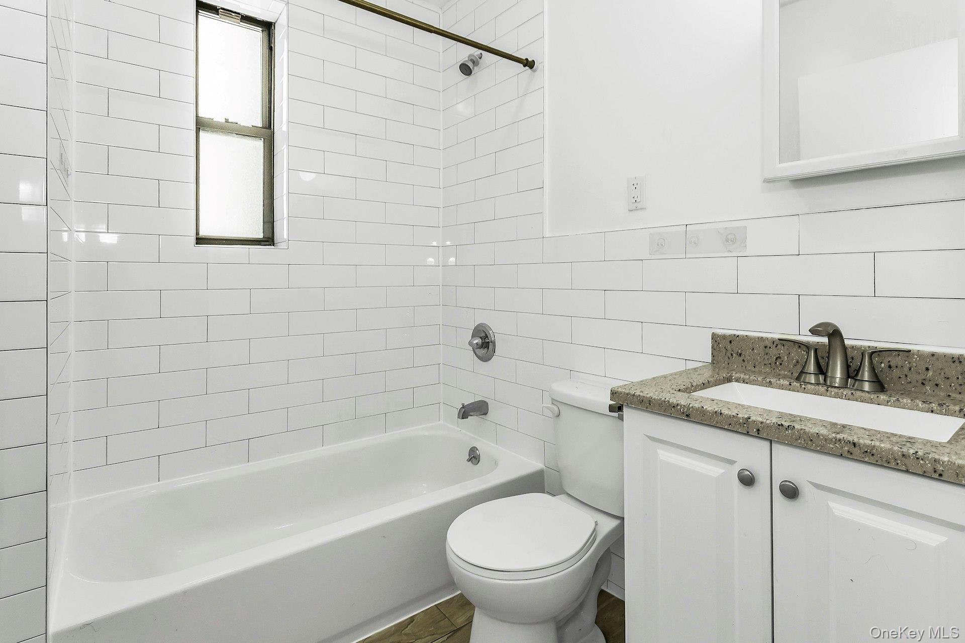 34-21 9 Street, Astoria, NY 11106