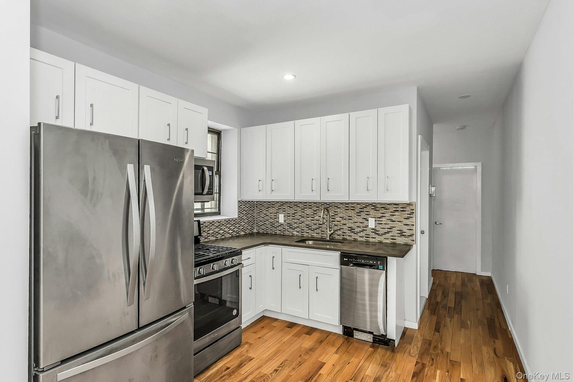 34-21 9 Street, Astoria, NY 11106