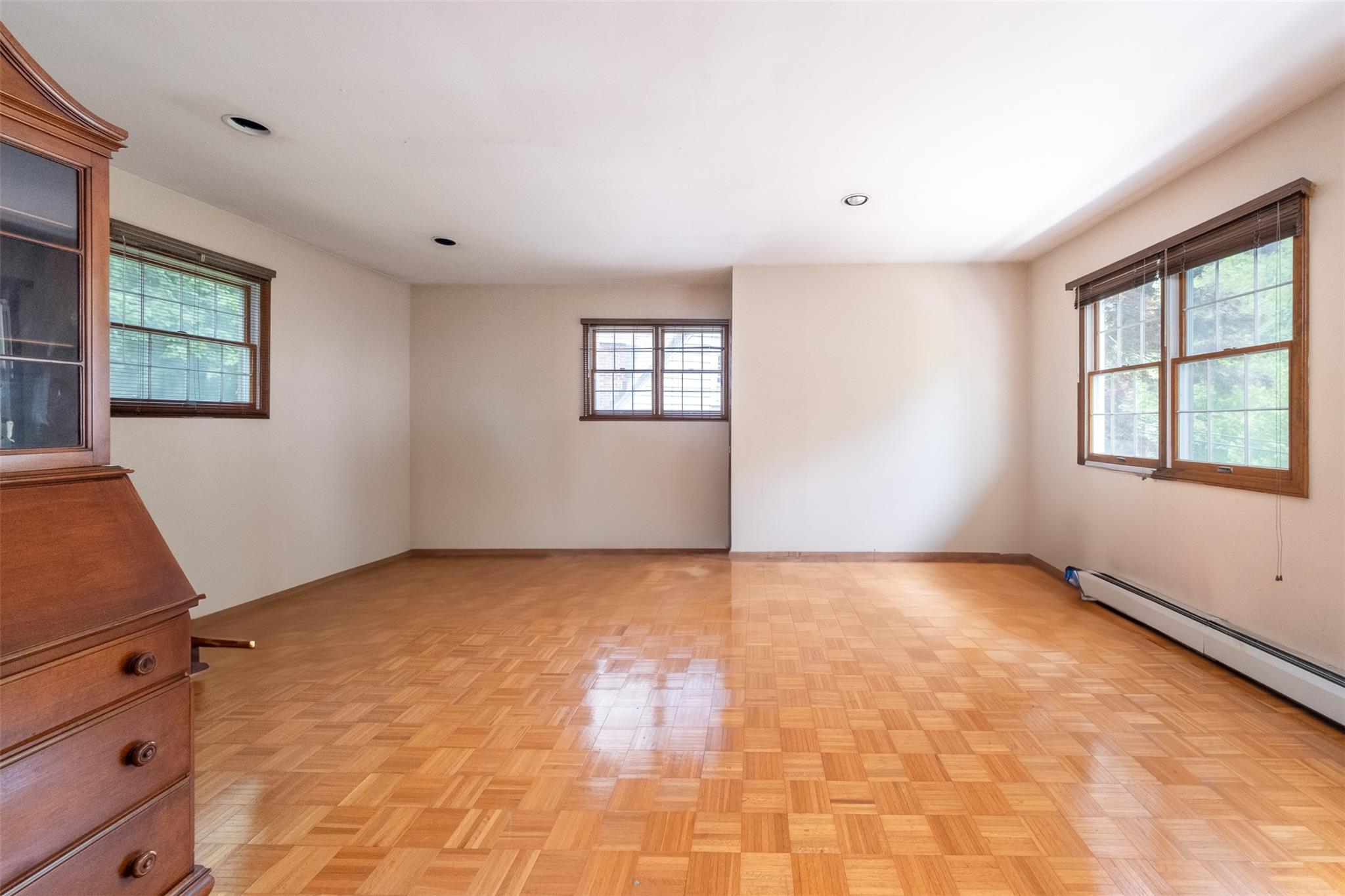 19 Reynal Road, White Plains, NY 10605