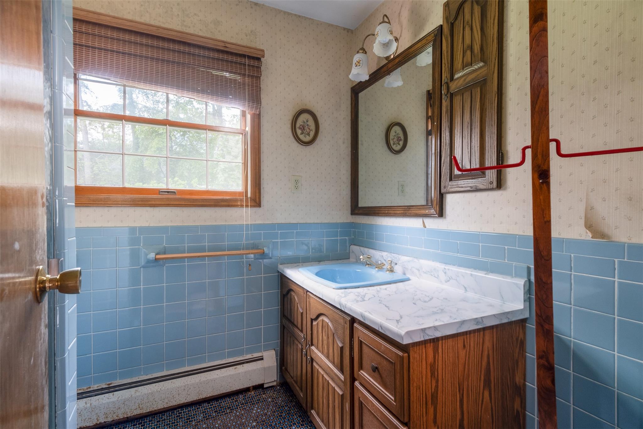 19 Reynal Road, White Plains, NY 10605