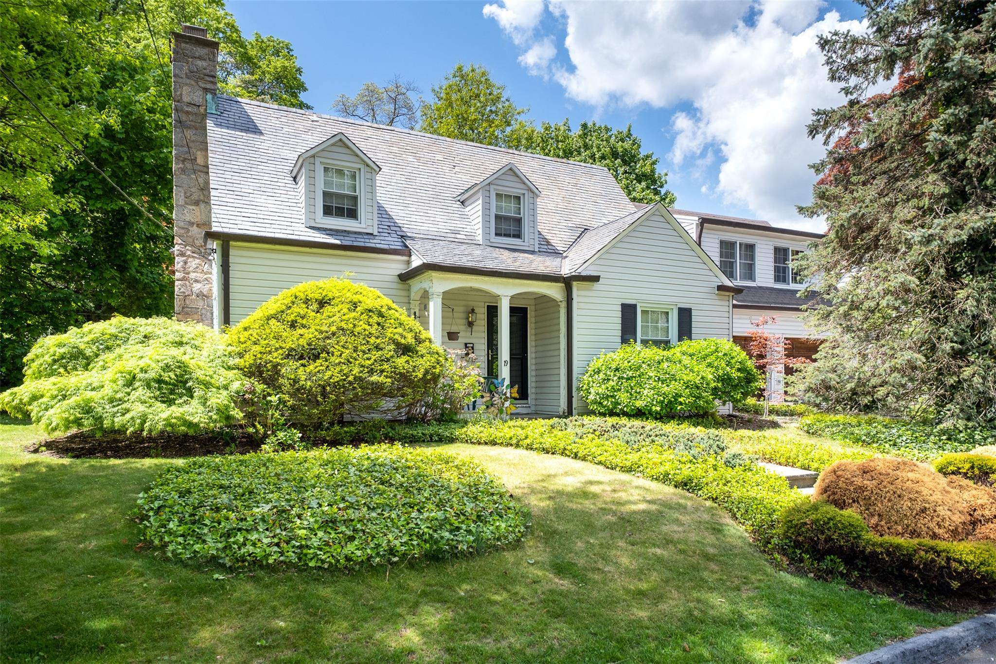 19 Reynal Road, White Plains, NY 10605