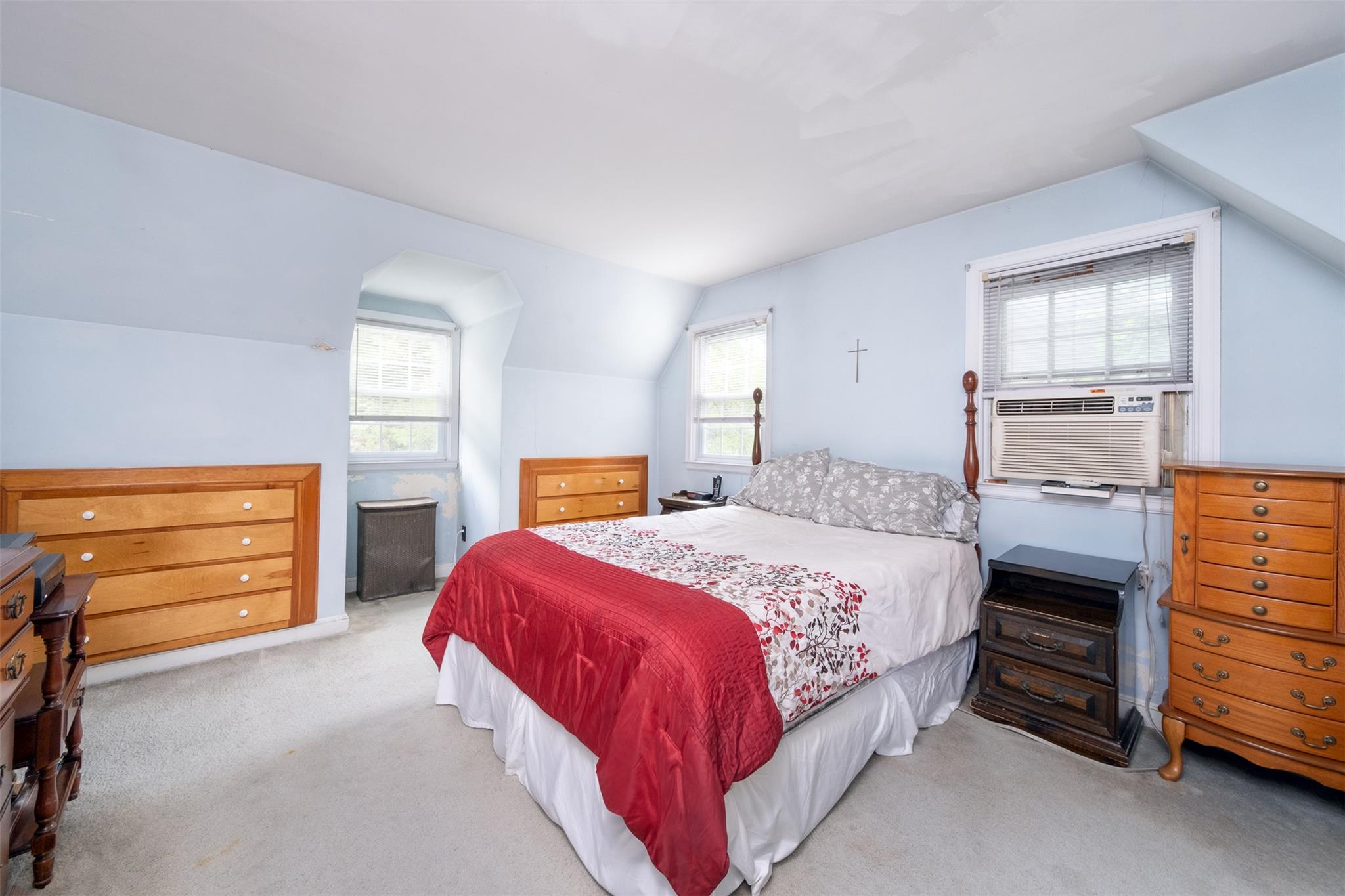 19 Reynal Road, White Plains, NY 10605