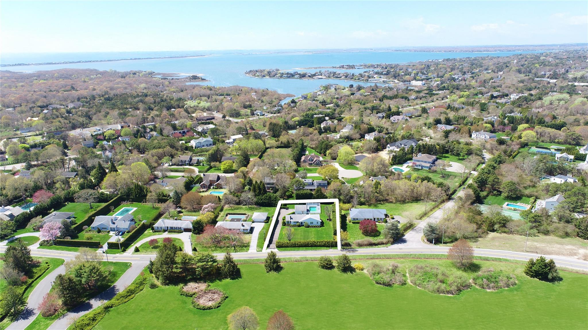 75 Saint Andrews Road, Southampton, NY 11968