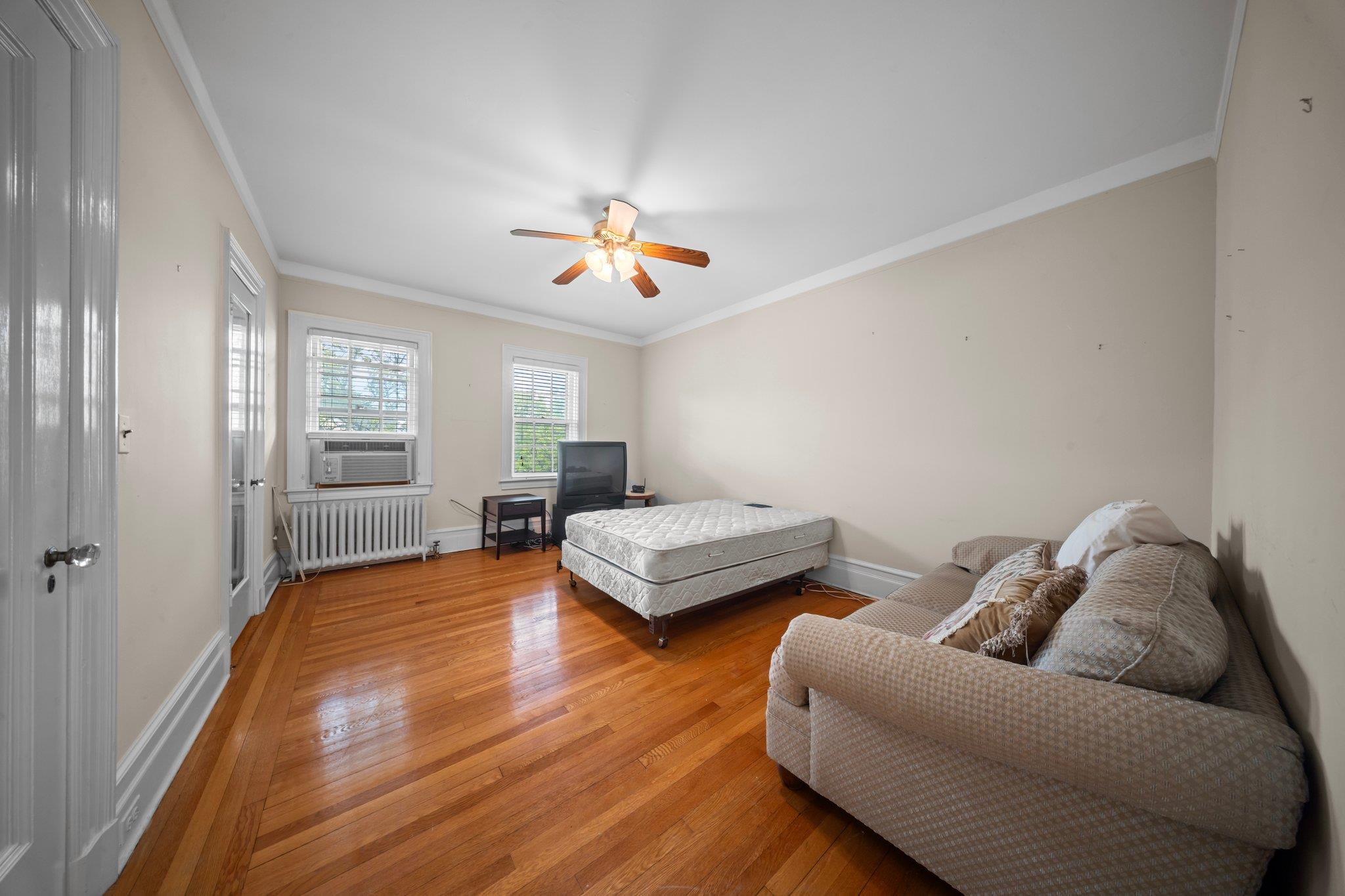 10-08 Shore Road, Douglaston, NY 11363