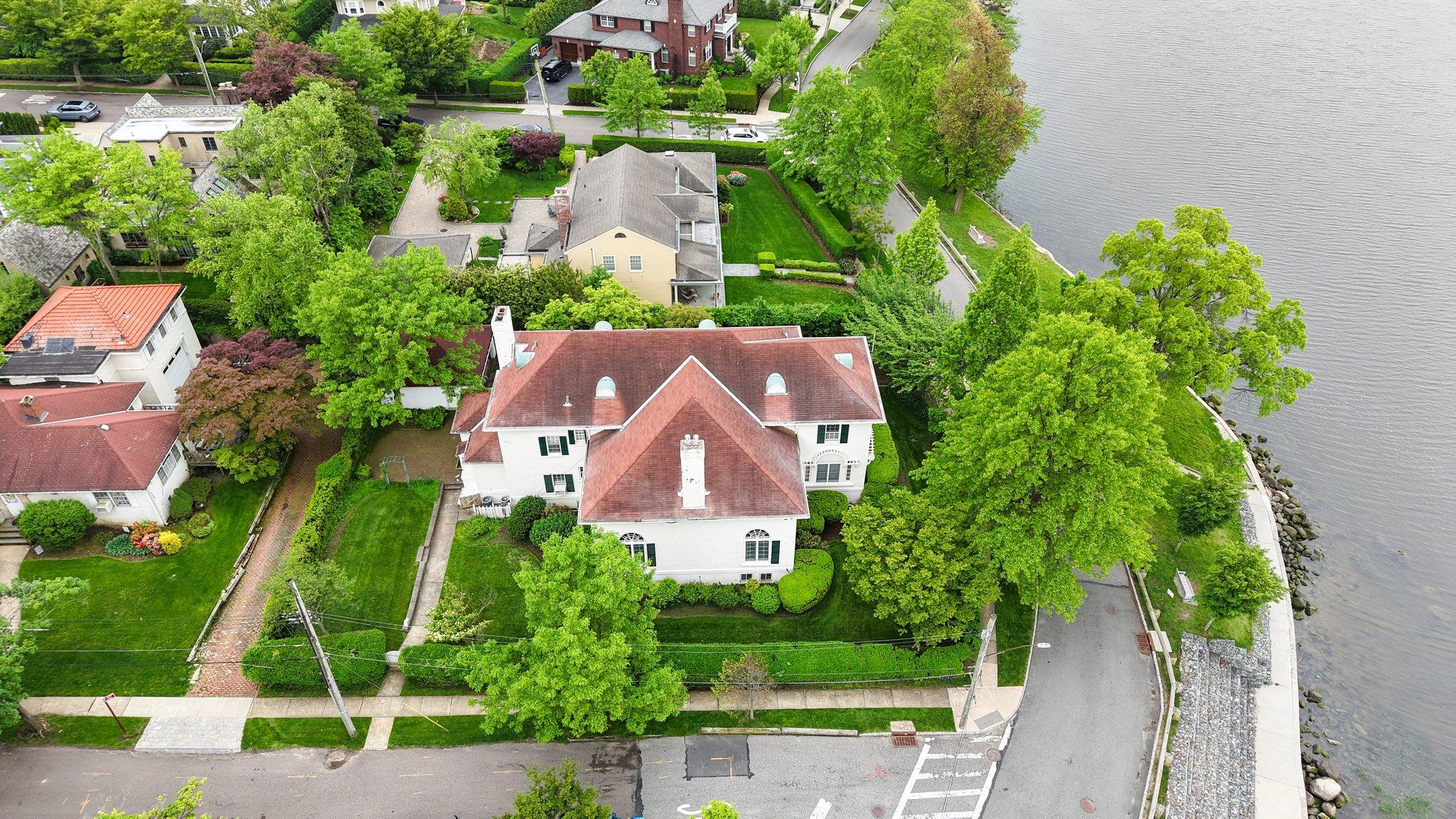 10-08 Shore Road, Douglaston, NY 11363