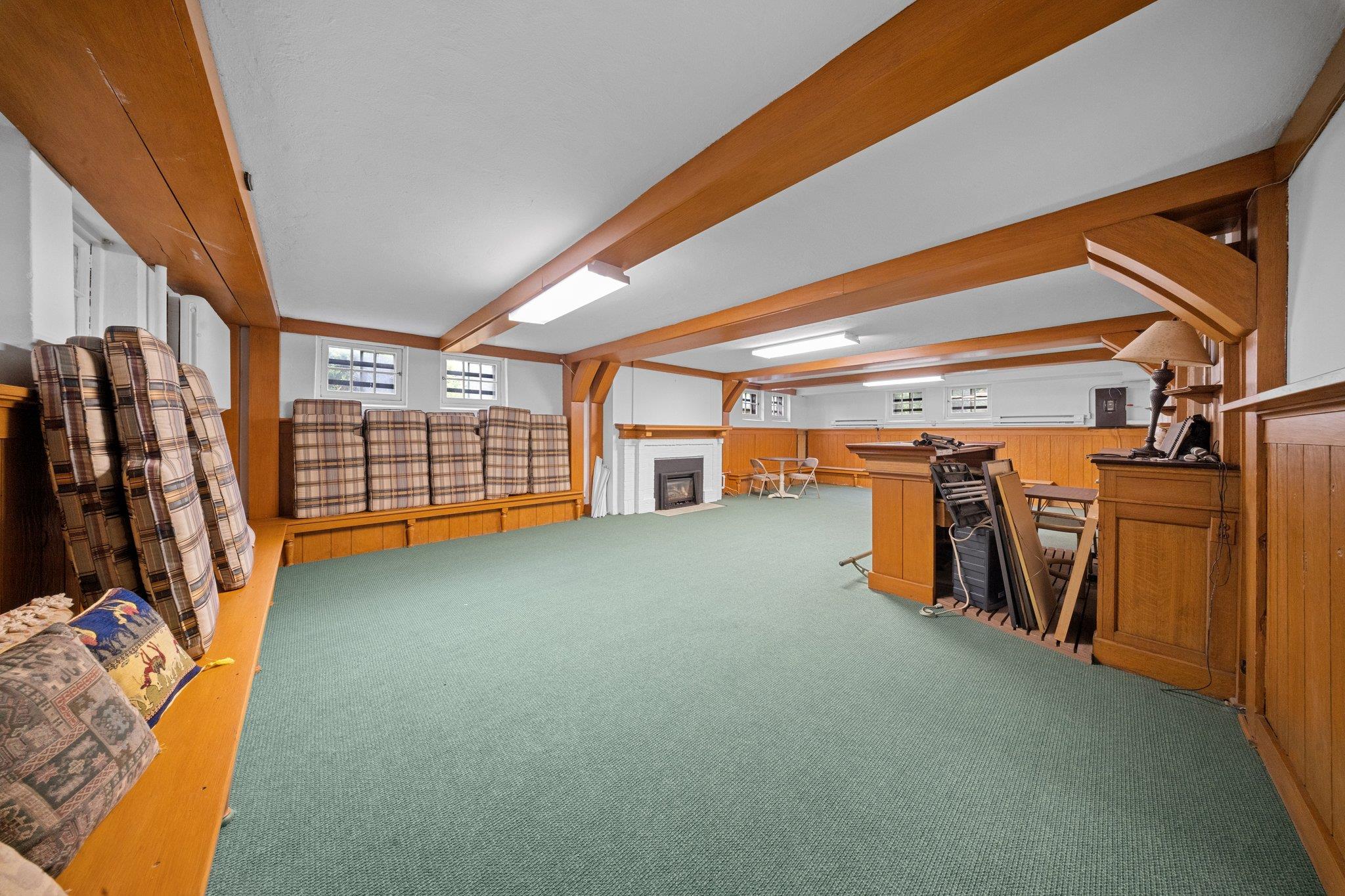 10-08 Shore Road, Douglaston, NY 11363