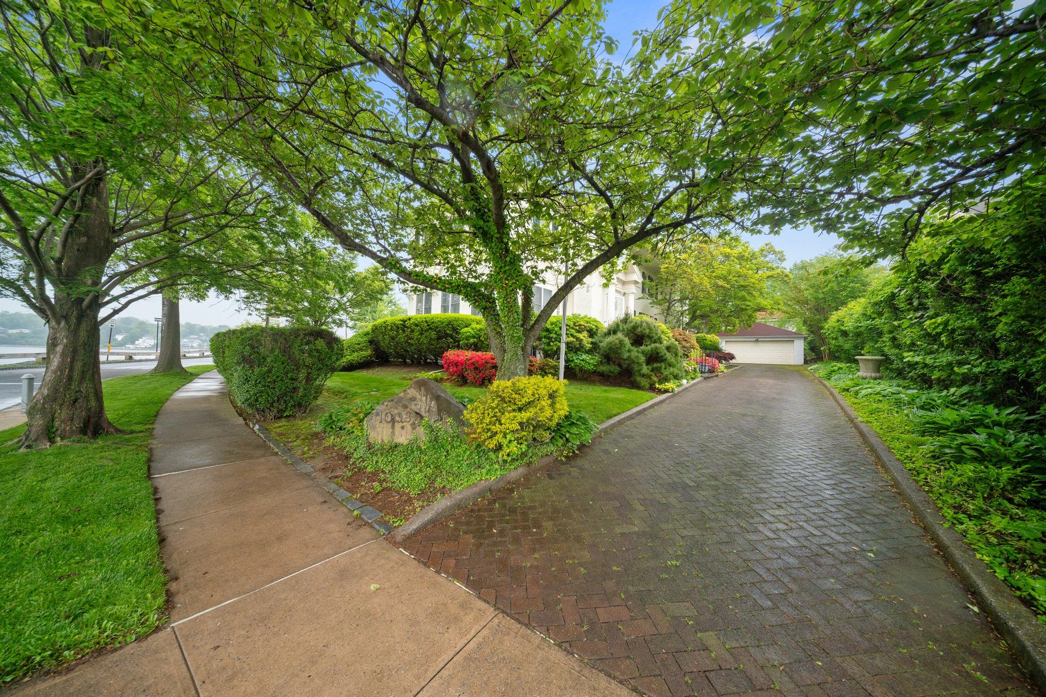 10-08 Shore Road, Douglaston, NY 11363