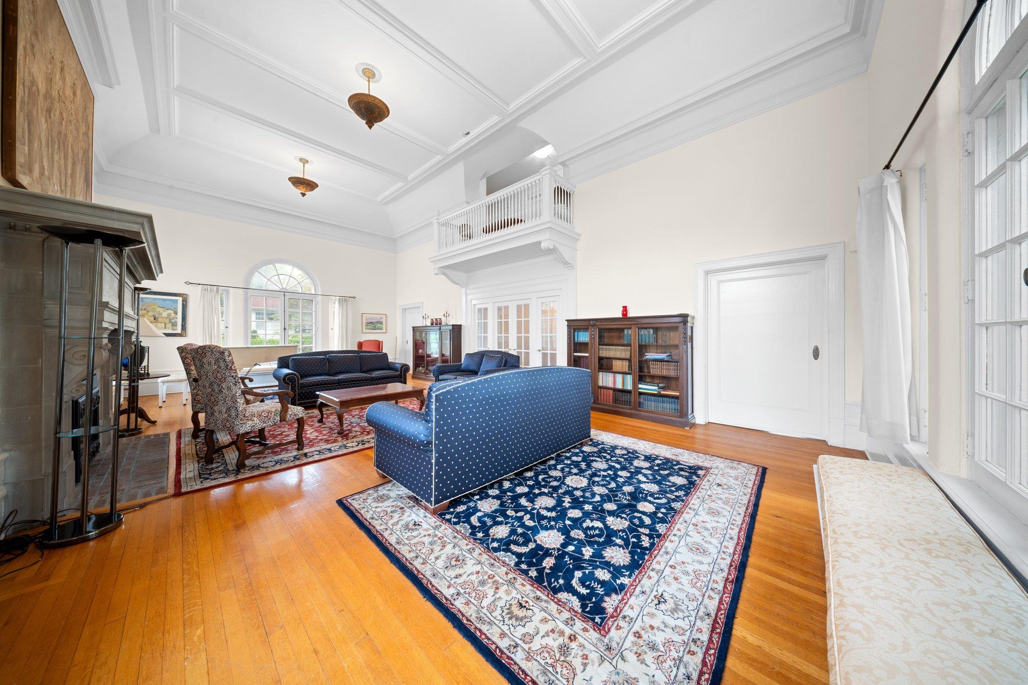 10-08 Shore Road, Douglaston, NY 11363