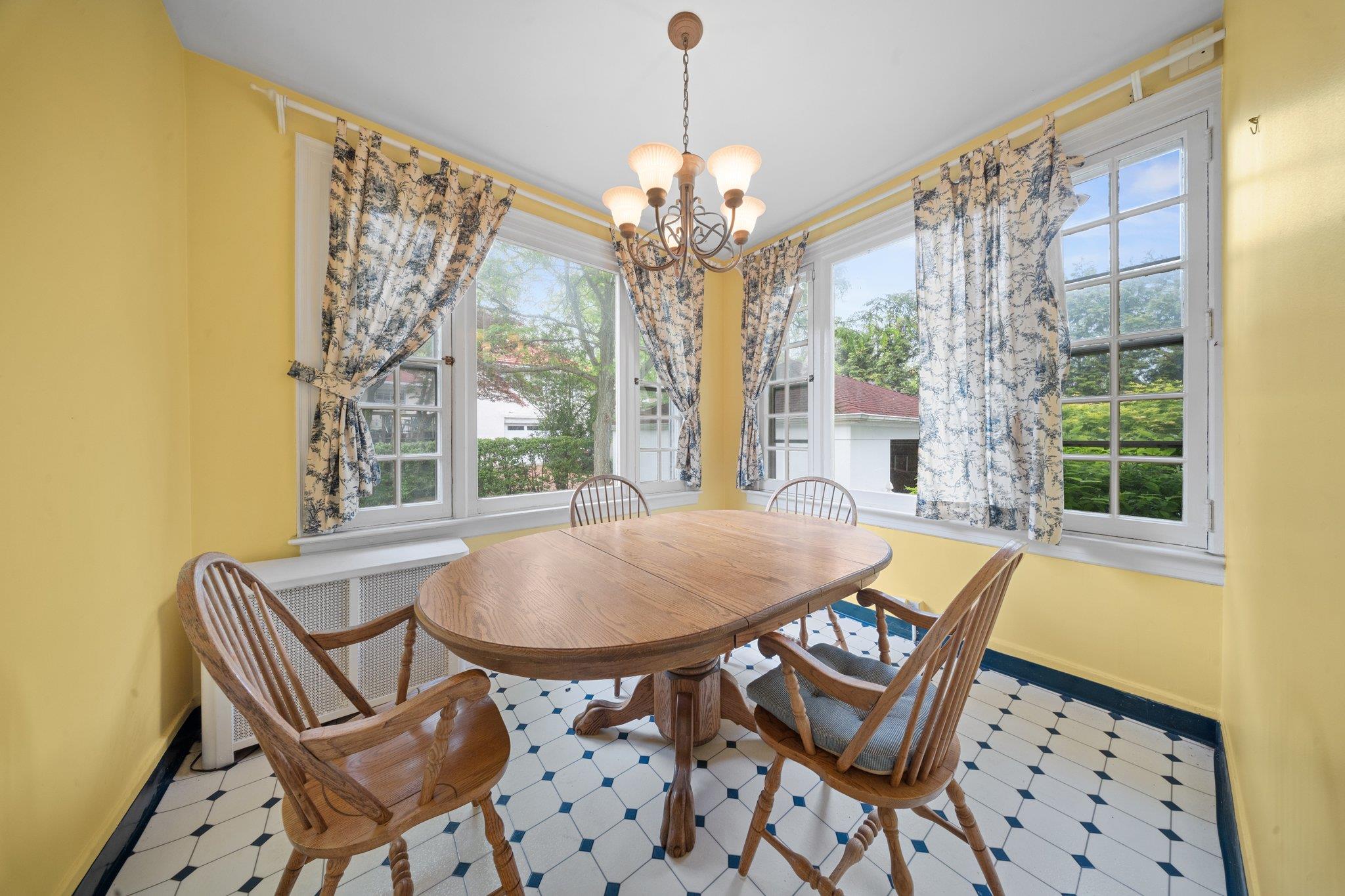 10-08 Shore Road, Douglaston, NY 11363