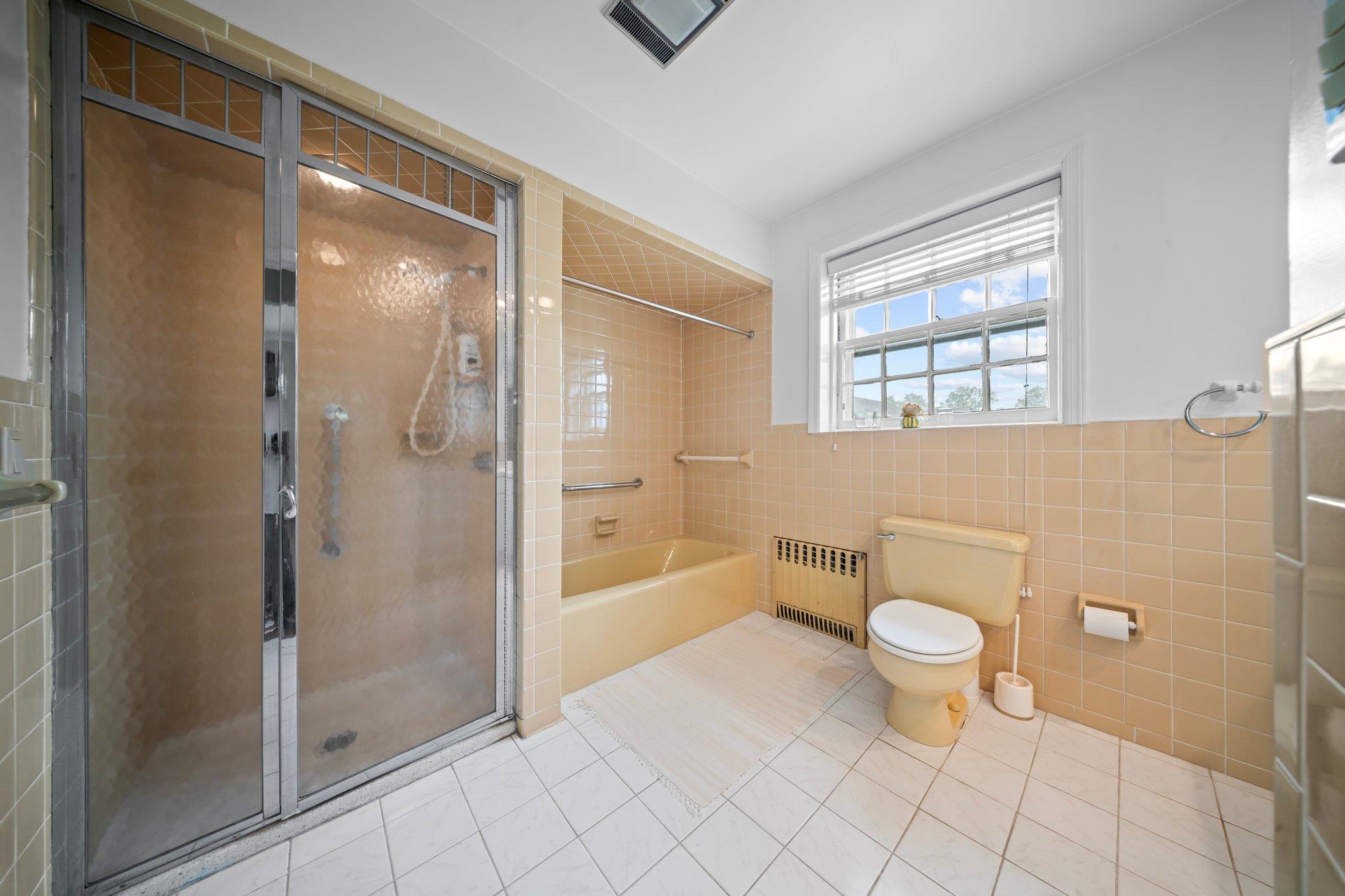 10-08 Shore Road, Douglaston, NY 11363