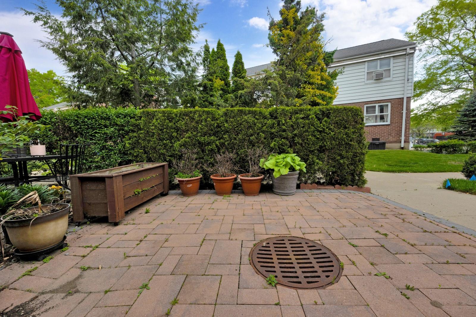 227-09 Hillside Avenue # 5-17 DUPLEX, Bellerose Manor, NY 11427