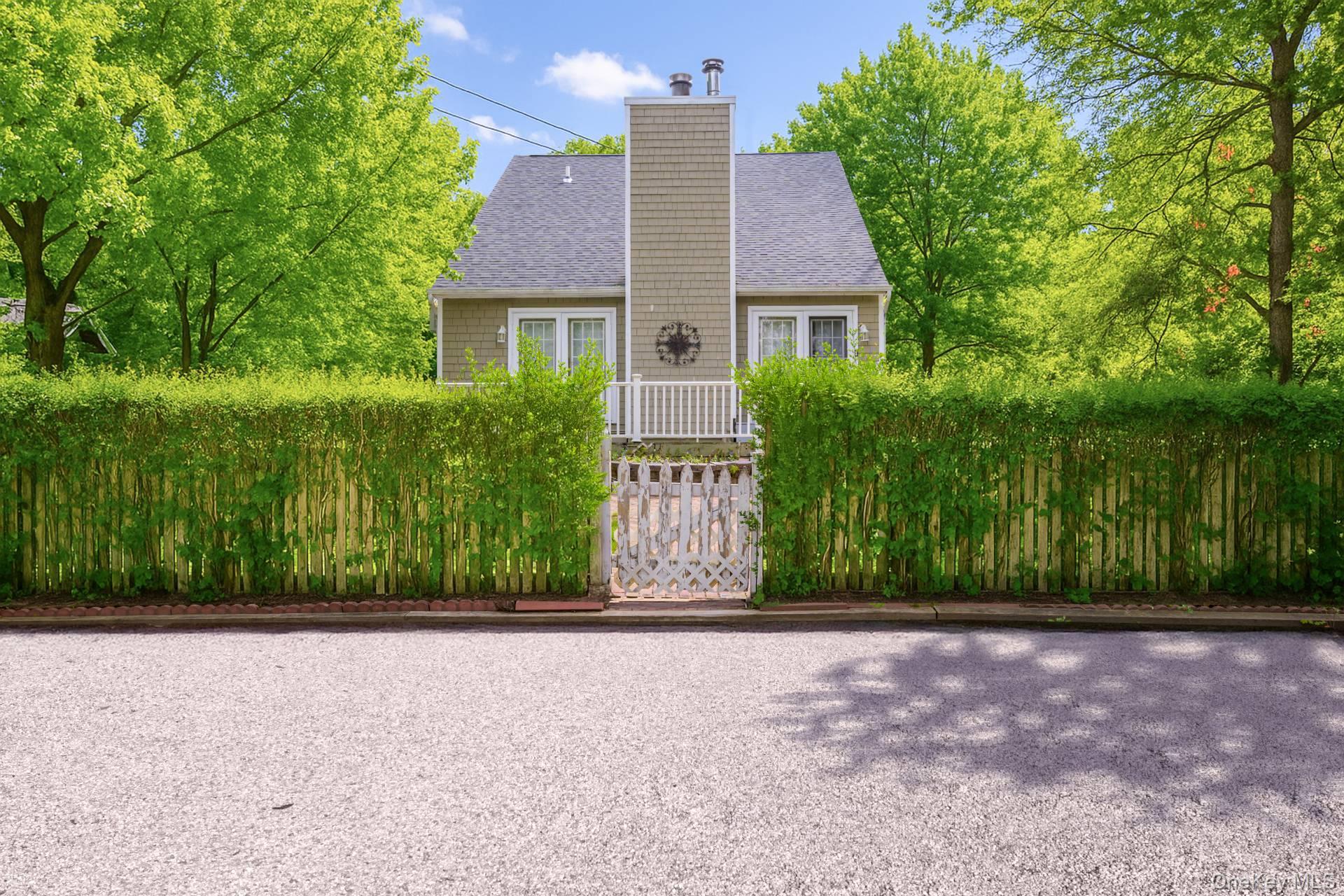 155 Little Fresh Pond Road, Southampton, NY 11968