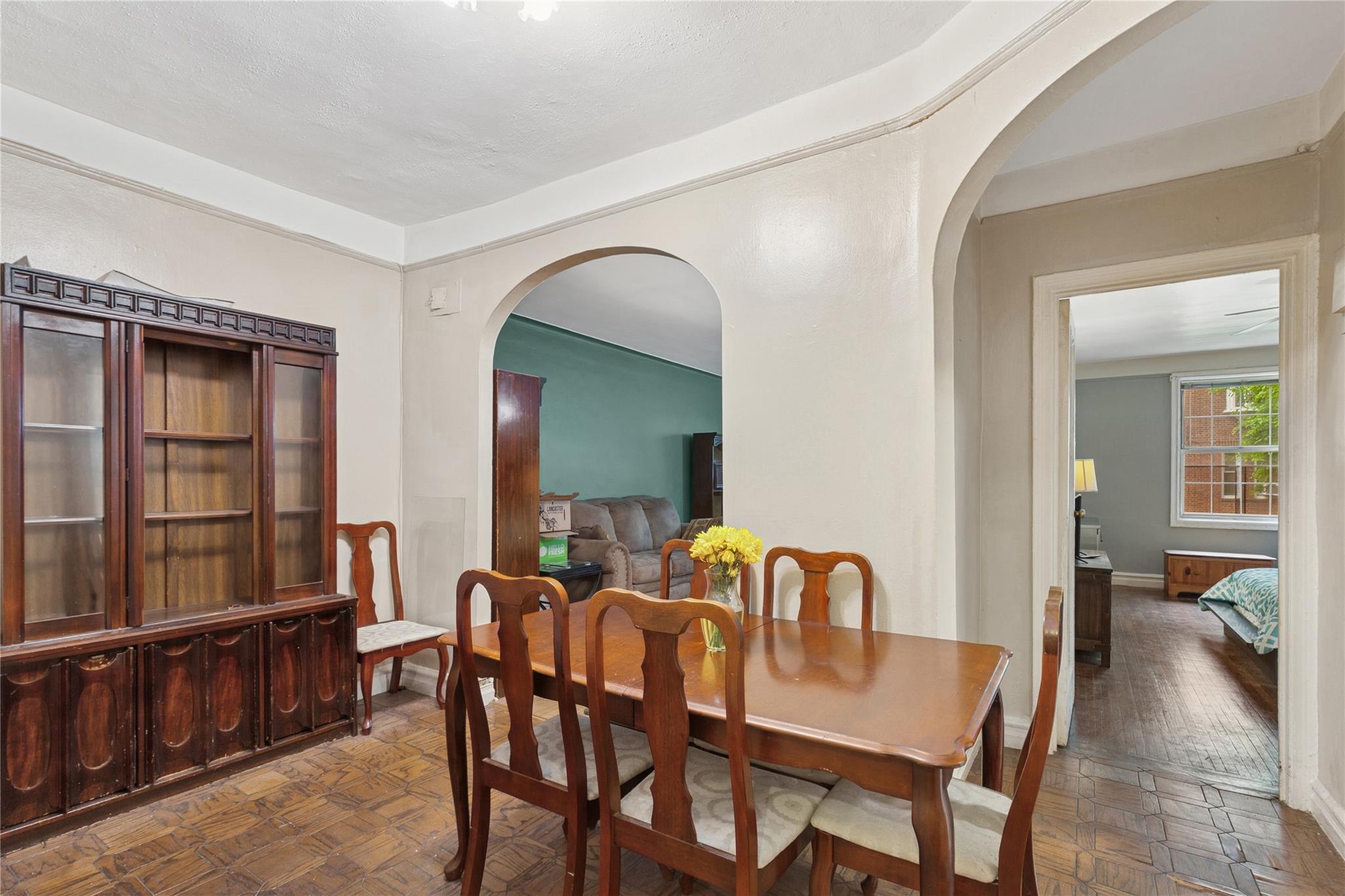 117-01 park lane south # C 1F, Kew Gardens, NY 11418