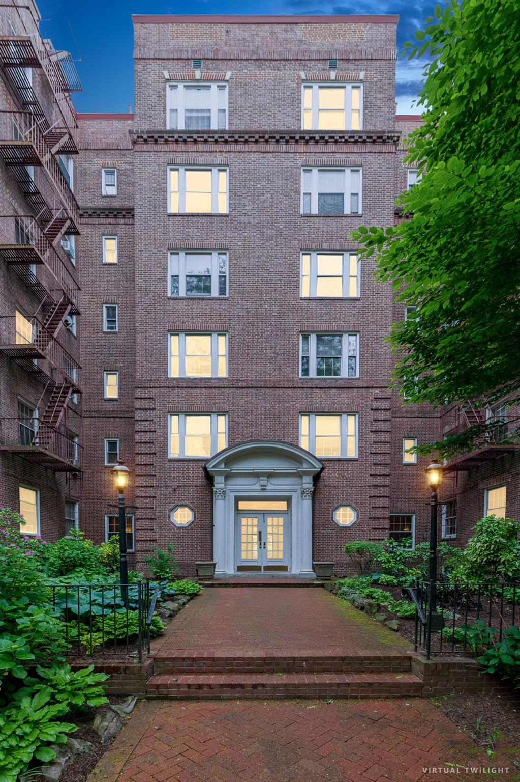 117-01 park lane south # C 1F, Kew Gardens, NY 11418