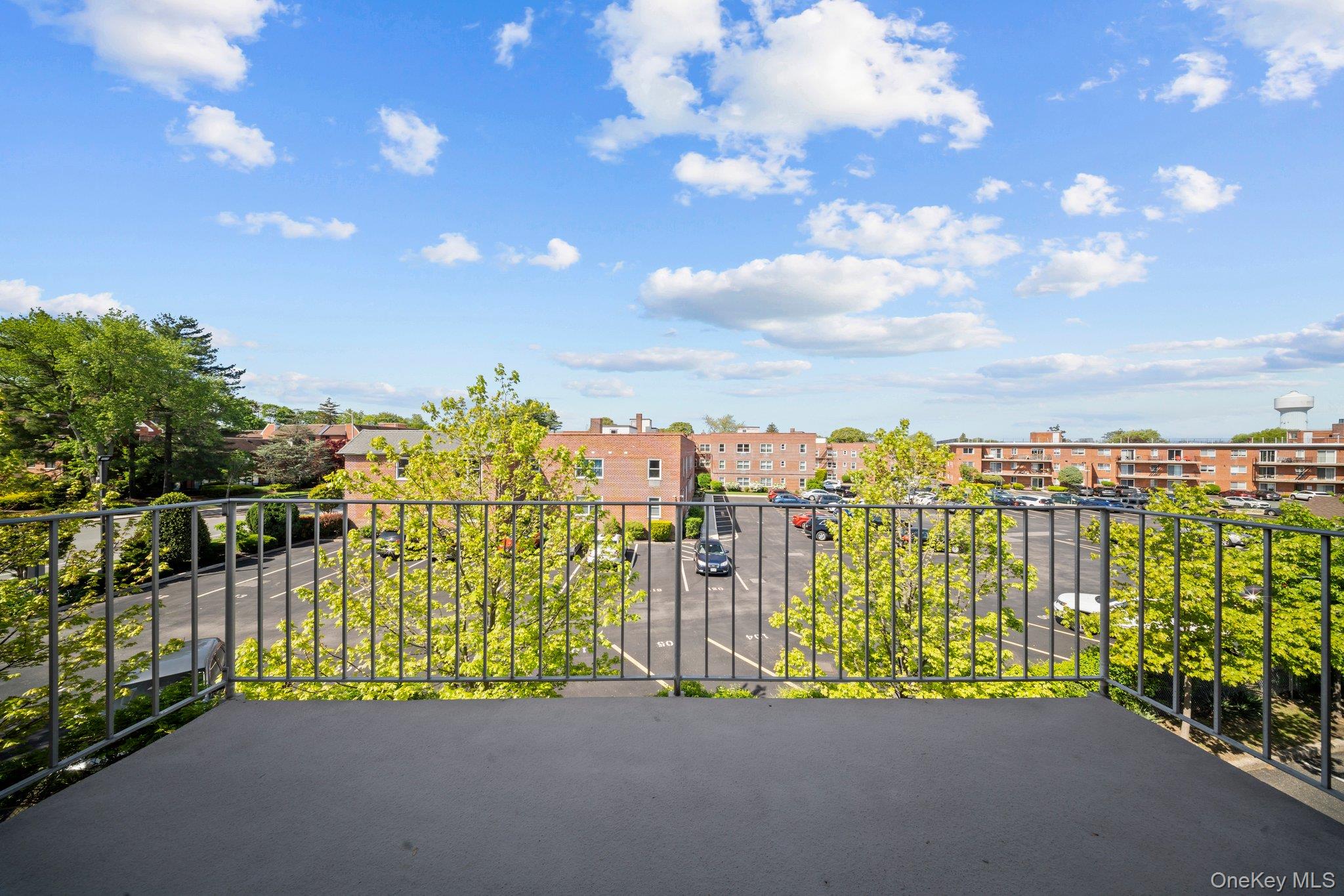 90 S Park Avenue # C7, Rockville Centre, NY 11570