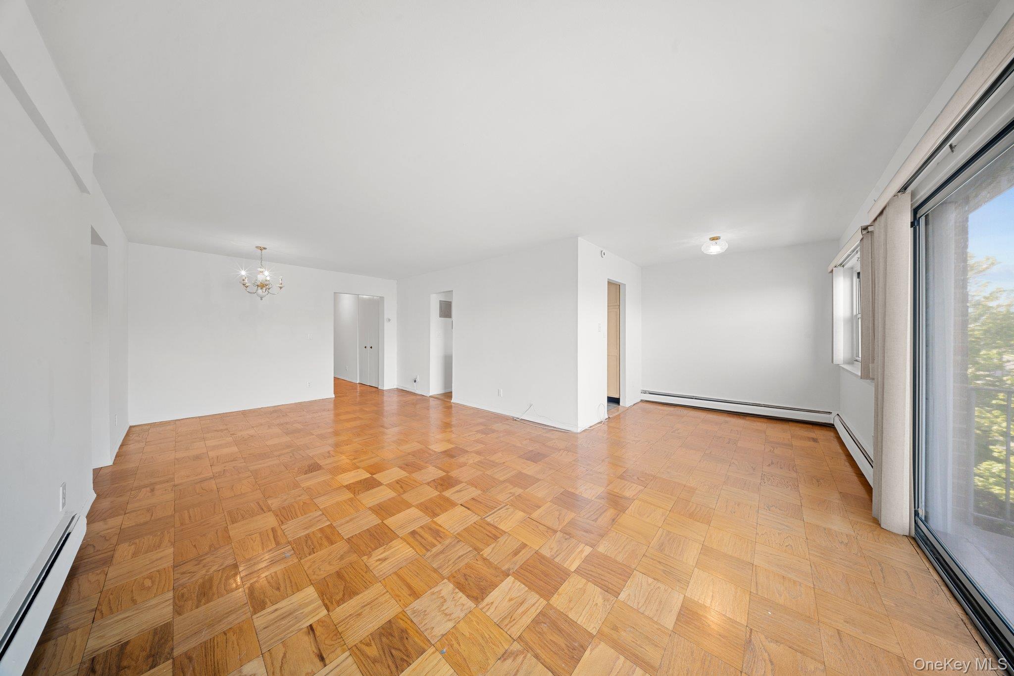 90 S Park Avenue # C7, Rockville Centre, NY 11570