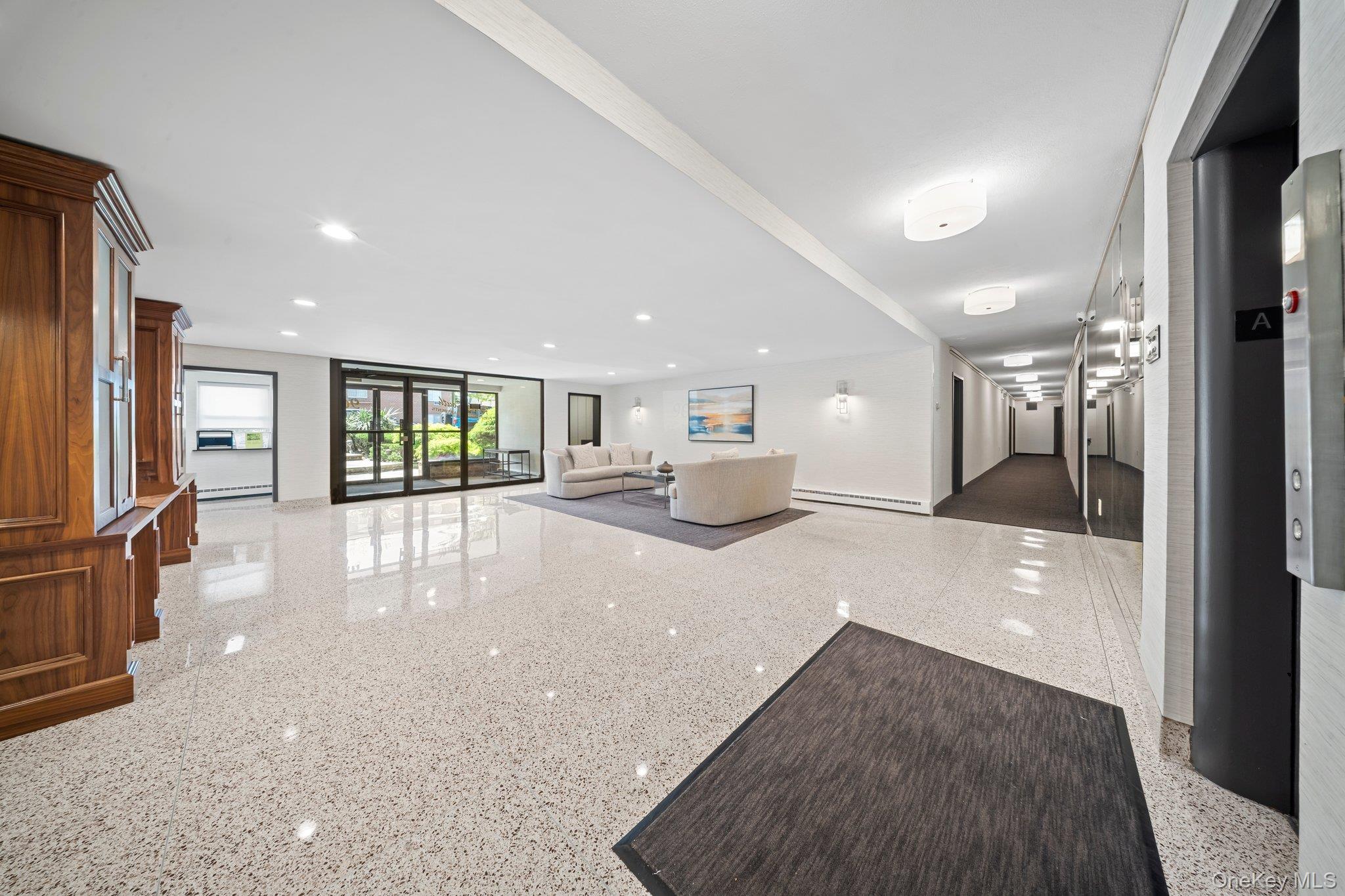 90 S Park Avenue # C7, Rockville Centre, NY 11570