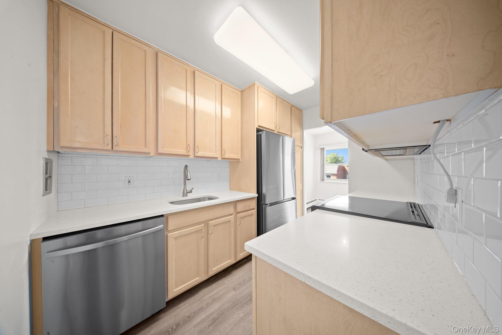 90 S Park Avenue # C7, Rockville Centre, NY 11570