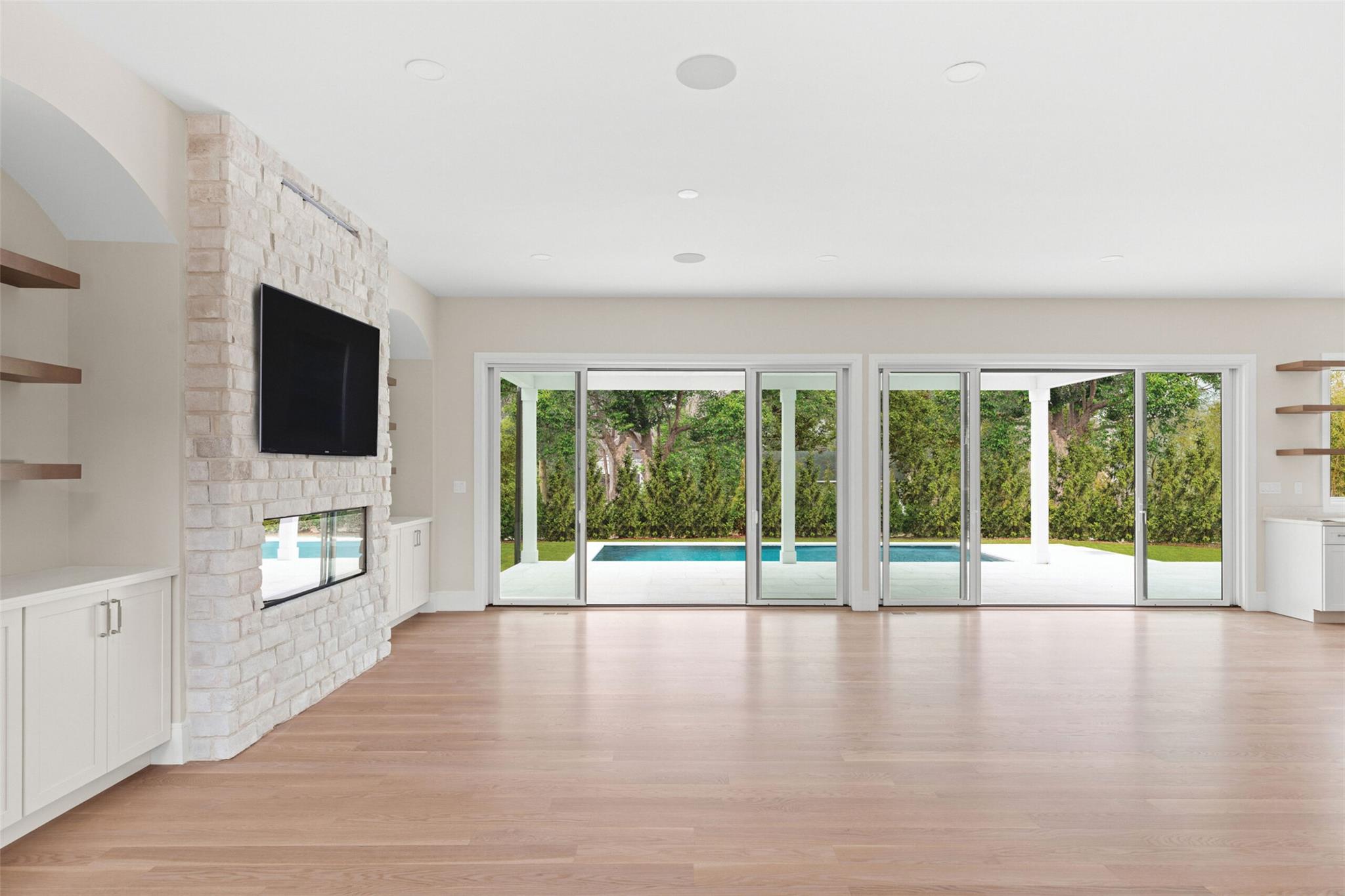 26 Pine Tree Road, Southampton, NY 11968