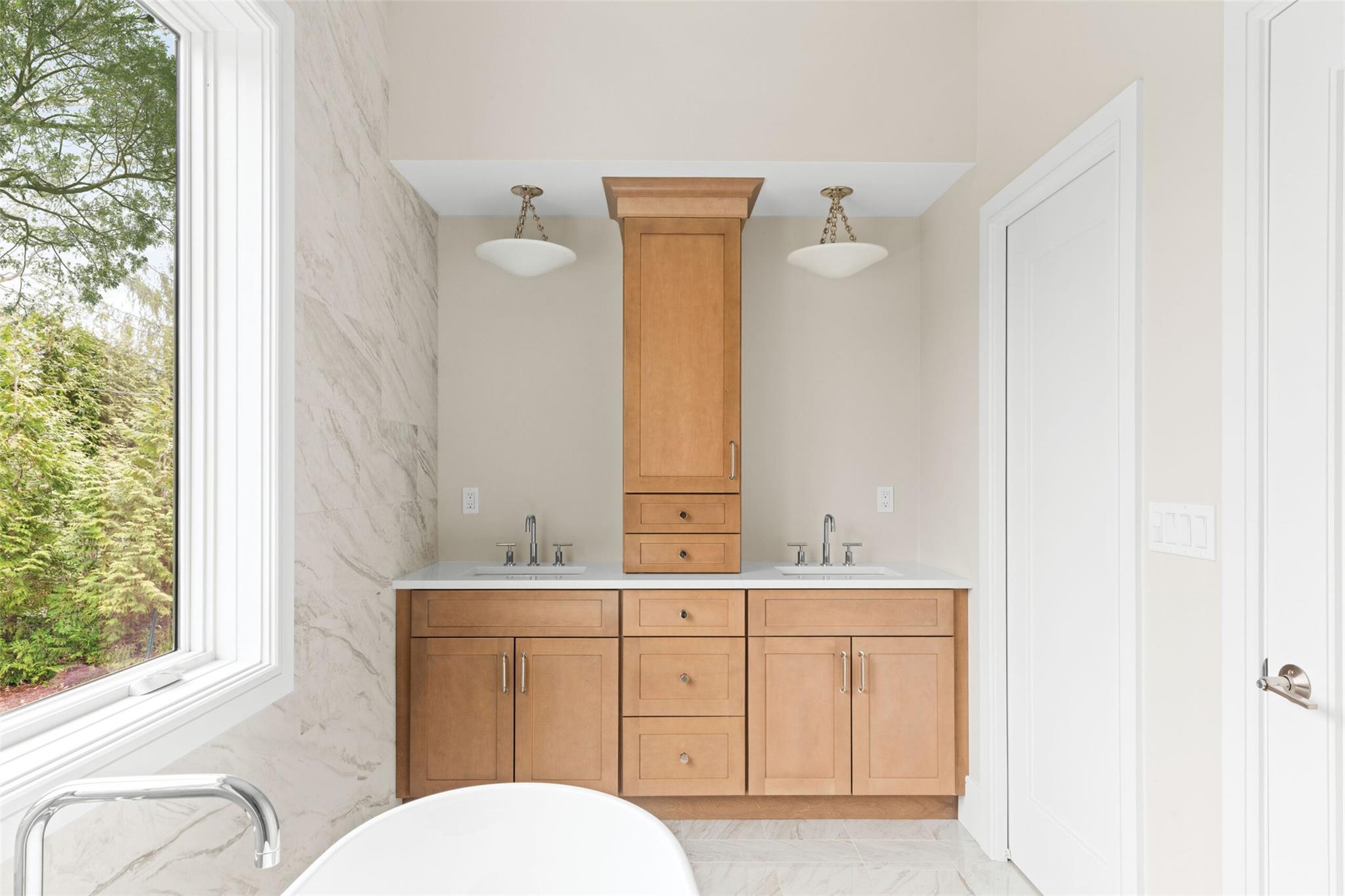 26 Pine Tree Road, Southampton, NY 11968