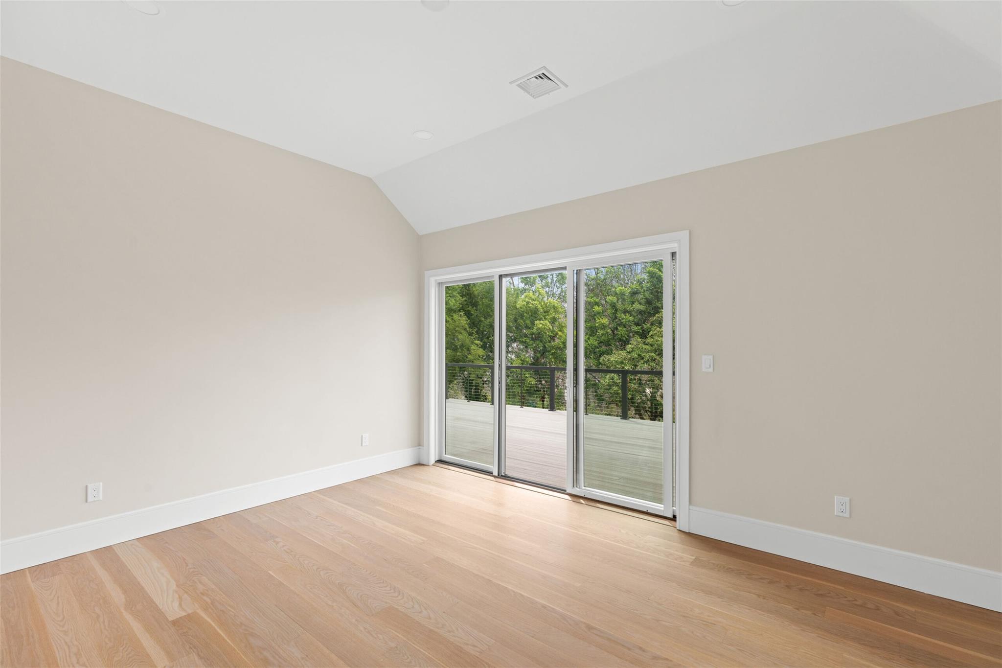 26 Pine Tree Road, Southampton, NY 11968