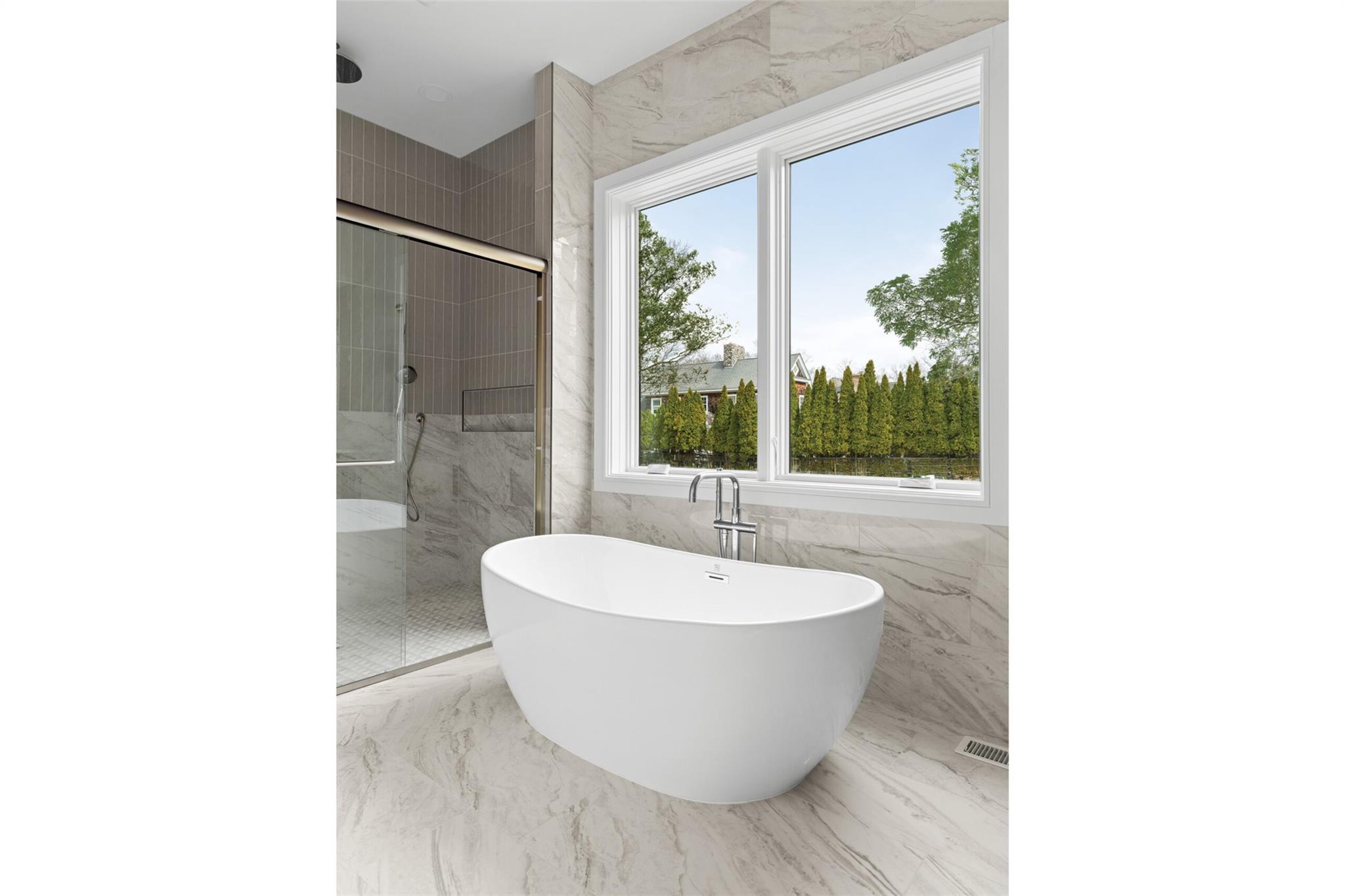 26 Pine Tree Road, Southampton, NY 11968