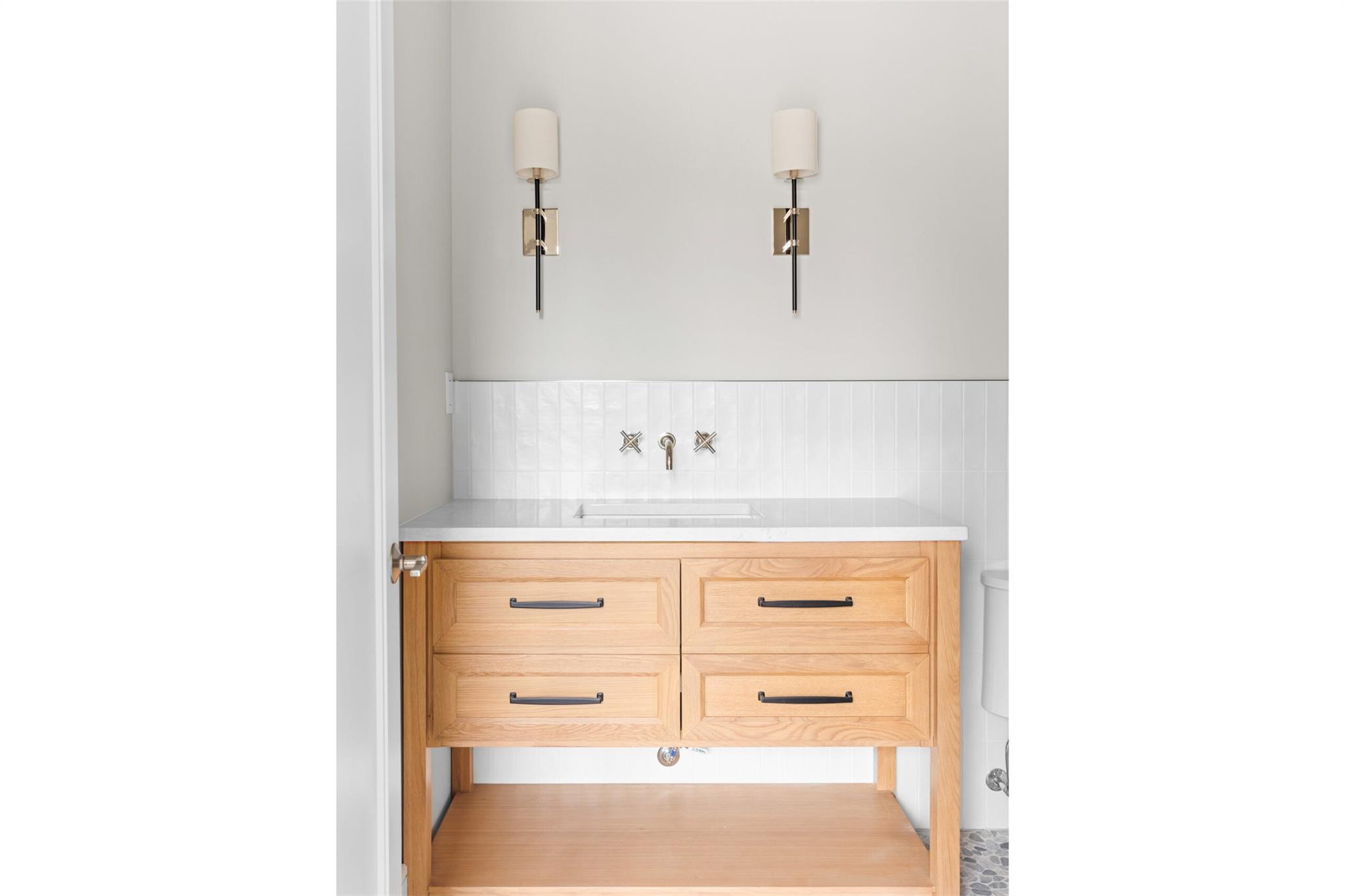 26 Pine Tree Road, Southampton, NY 11968