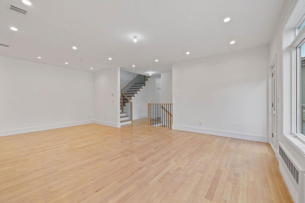 242 Blauvelt Road # 201, Monsey, NY 10952