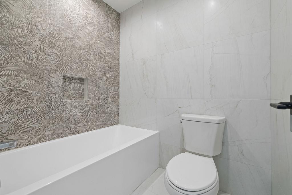 242 Blauvelt Road # 201, Monsey, NY 10952