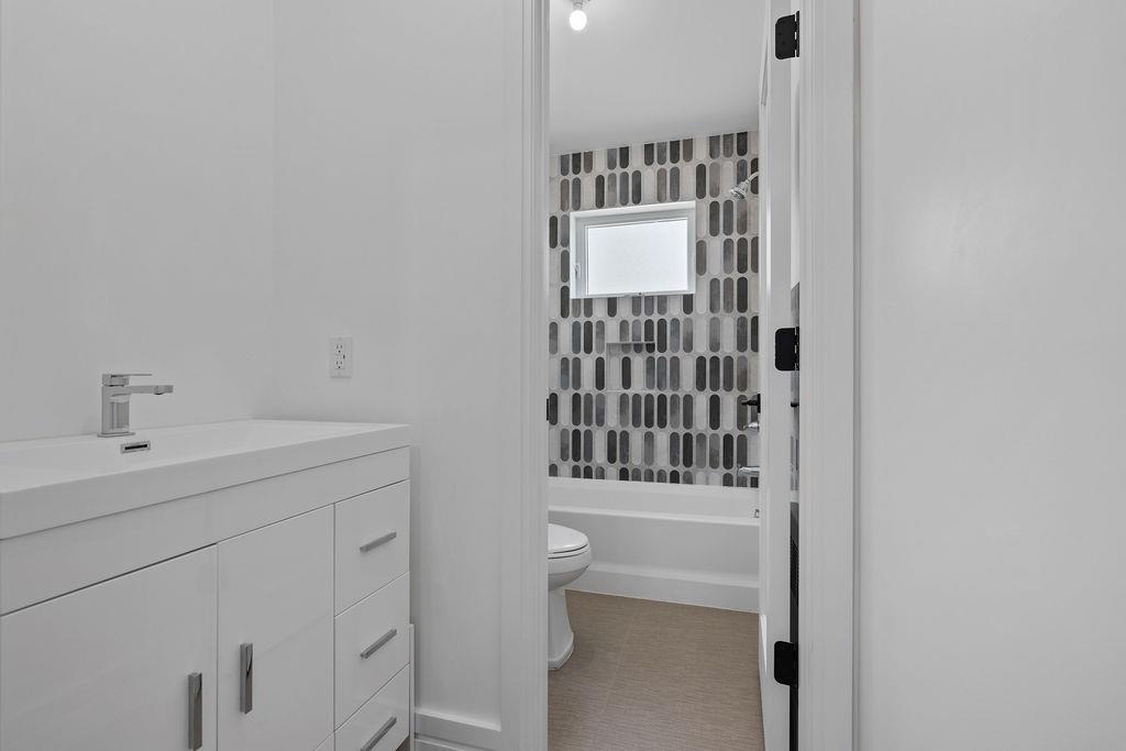 242 Blauvelt Road # 201, Monsey, NY 10952