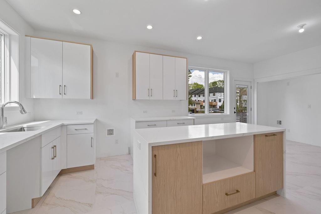 242 Blauvelt Road # 201, Monsey, NY 10952