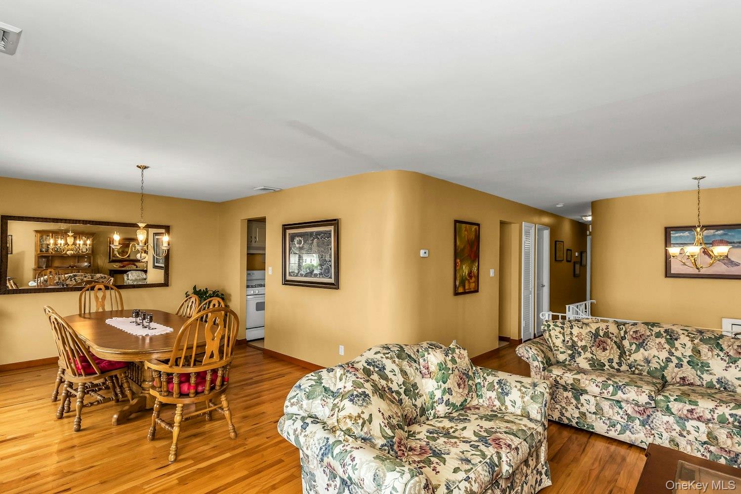 171 Westside Avenue, Freeport, NY 11520