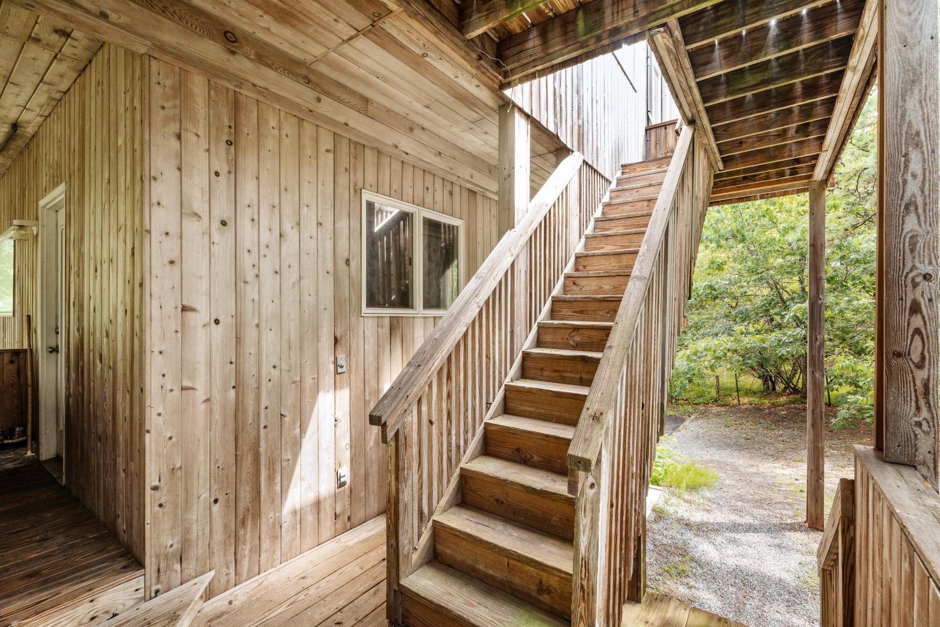 1806 County Road 39, Southampton, NY 11968