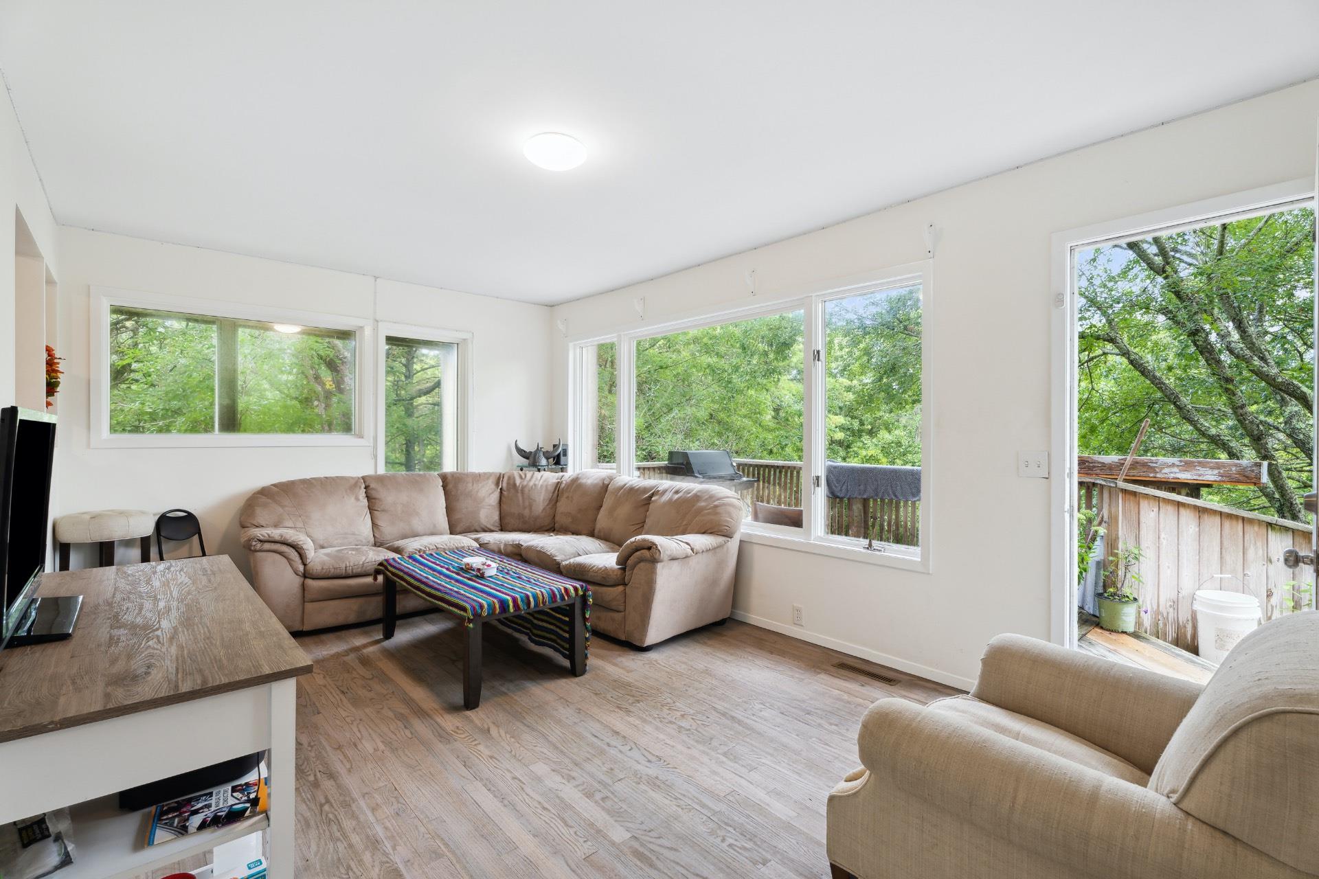 1806 County Road 39, Southampton, NY 11968